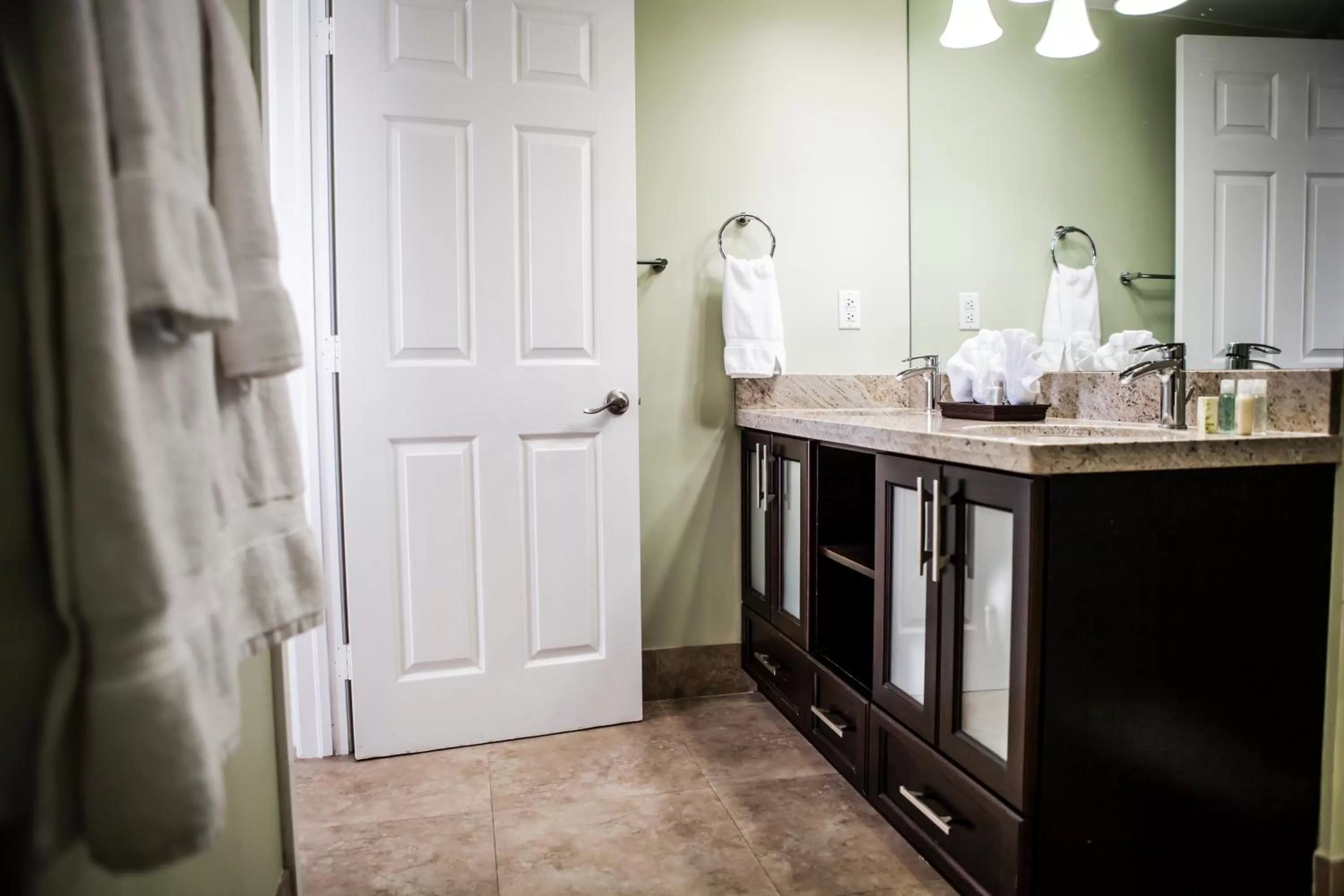 Bathroom in The Mutiny Luxury Suites Hotel