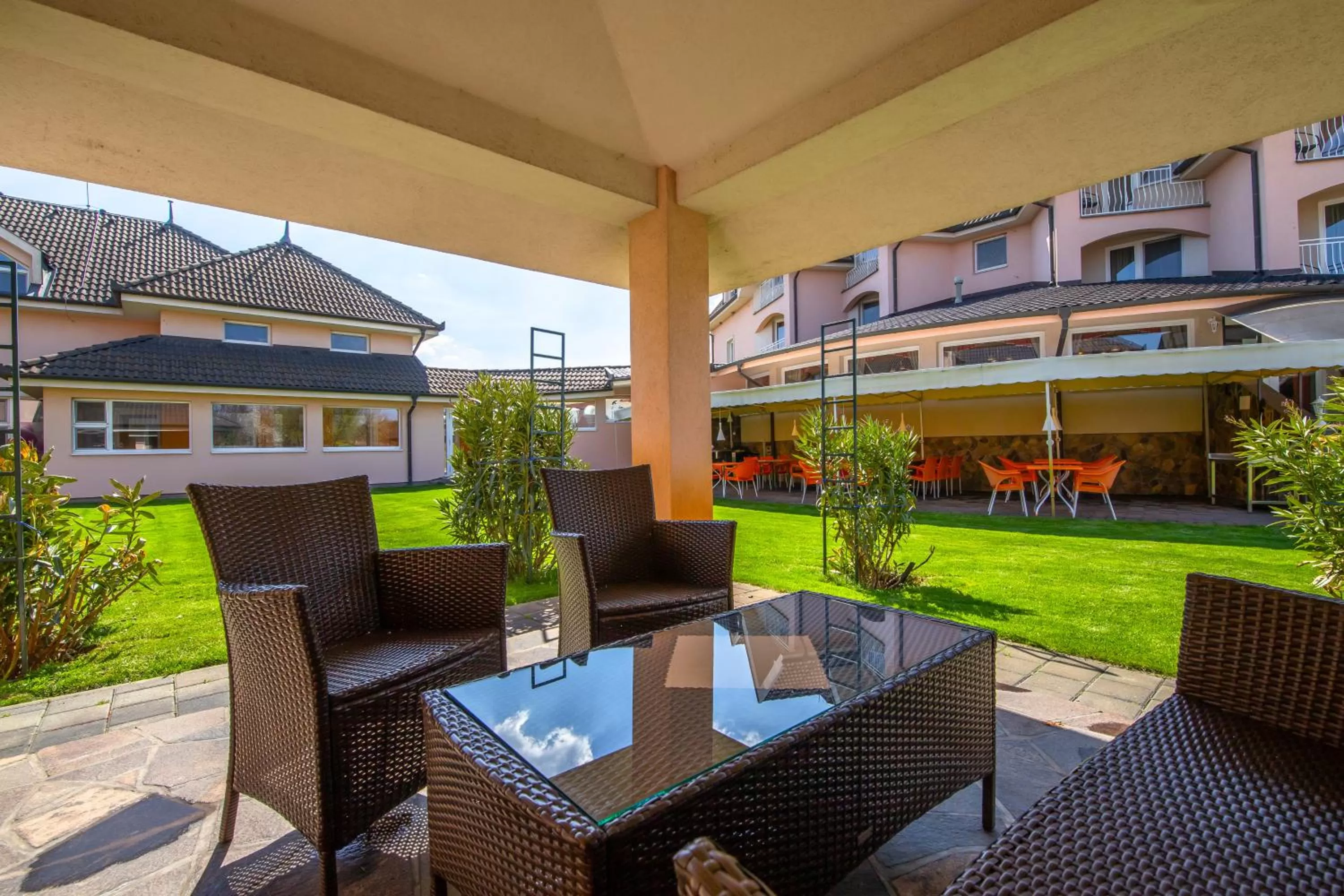 Garden, Restaurant/Places to Eat in Spa & Wellness Hotel Orchidea