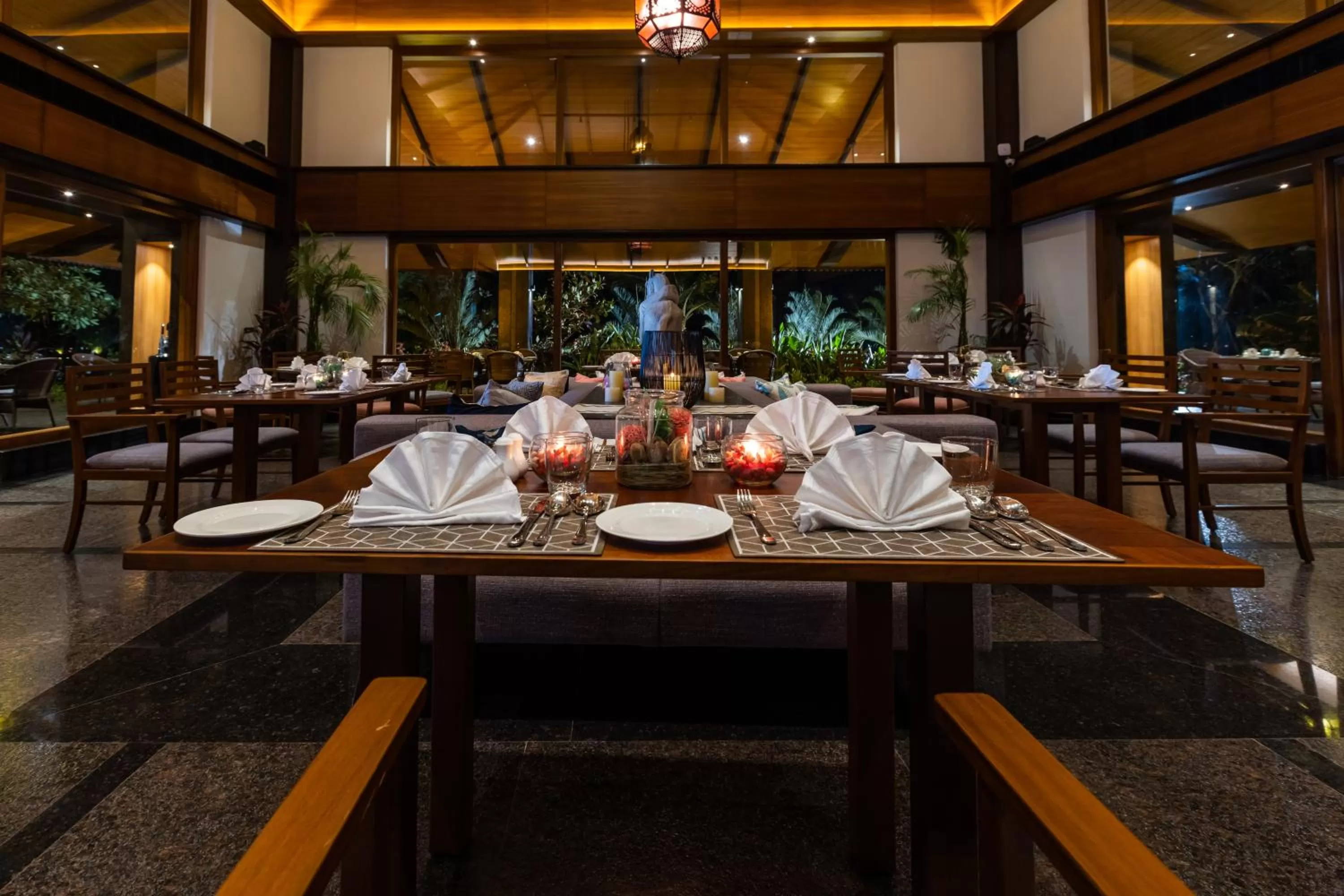 Restaurant/Places to Eat in Gamyam Beach Resort