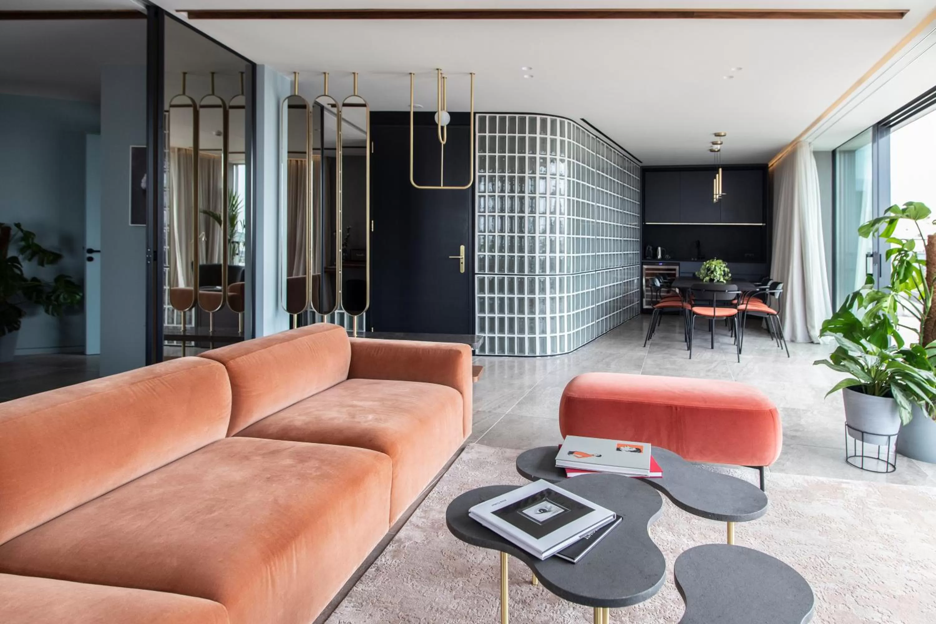 TV and multimedia in Perianth Hotel, a Member of Design Hotels