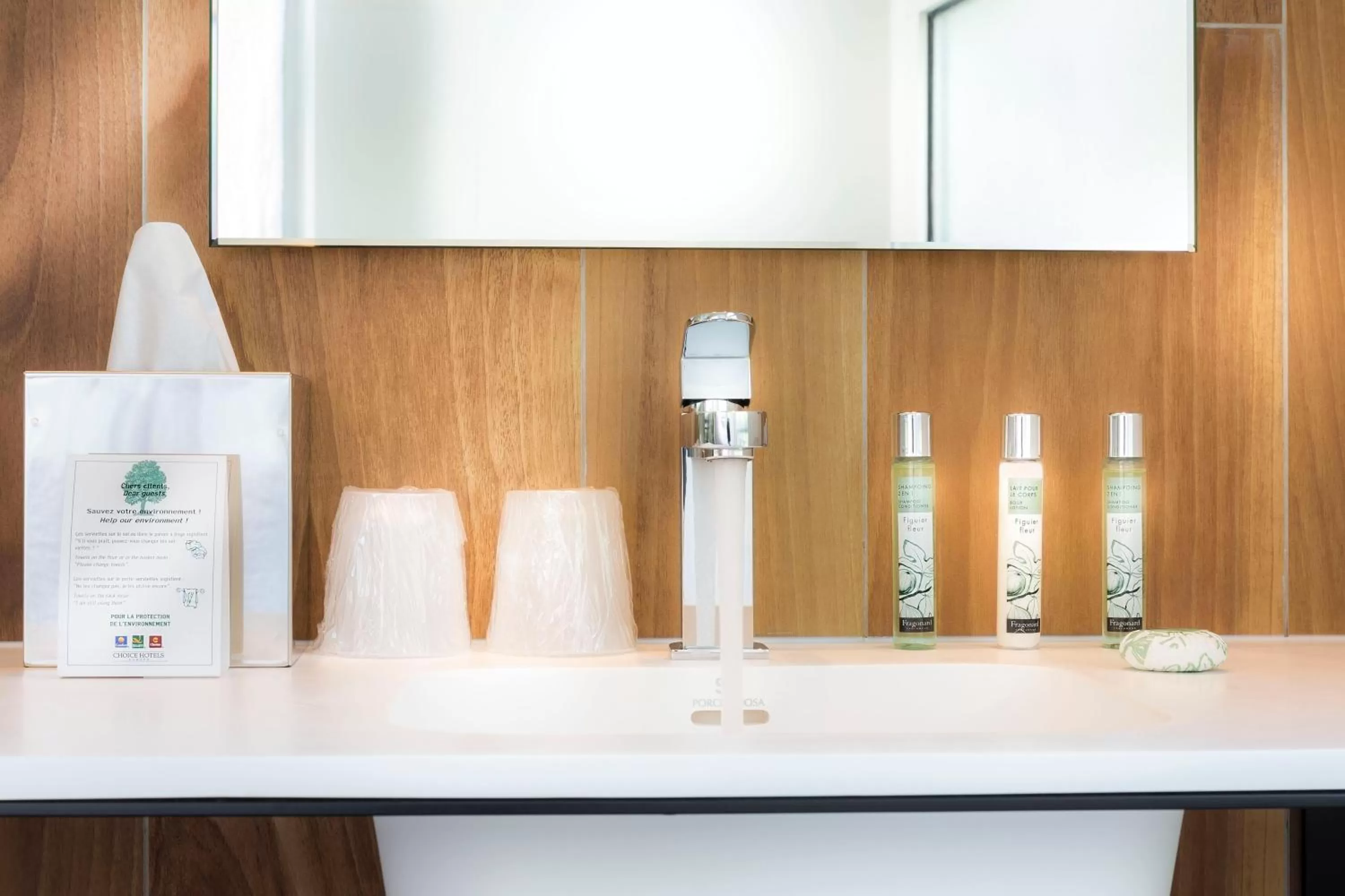 Double or Twin Room in Hotel Acanthe - Boulogne Billancourt