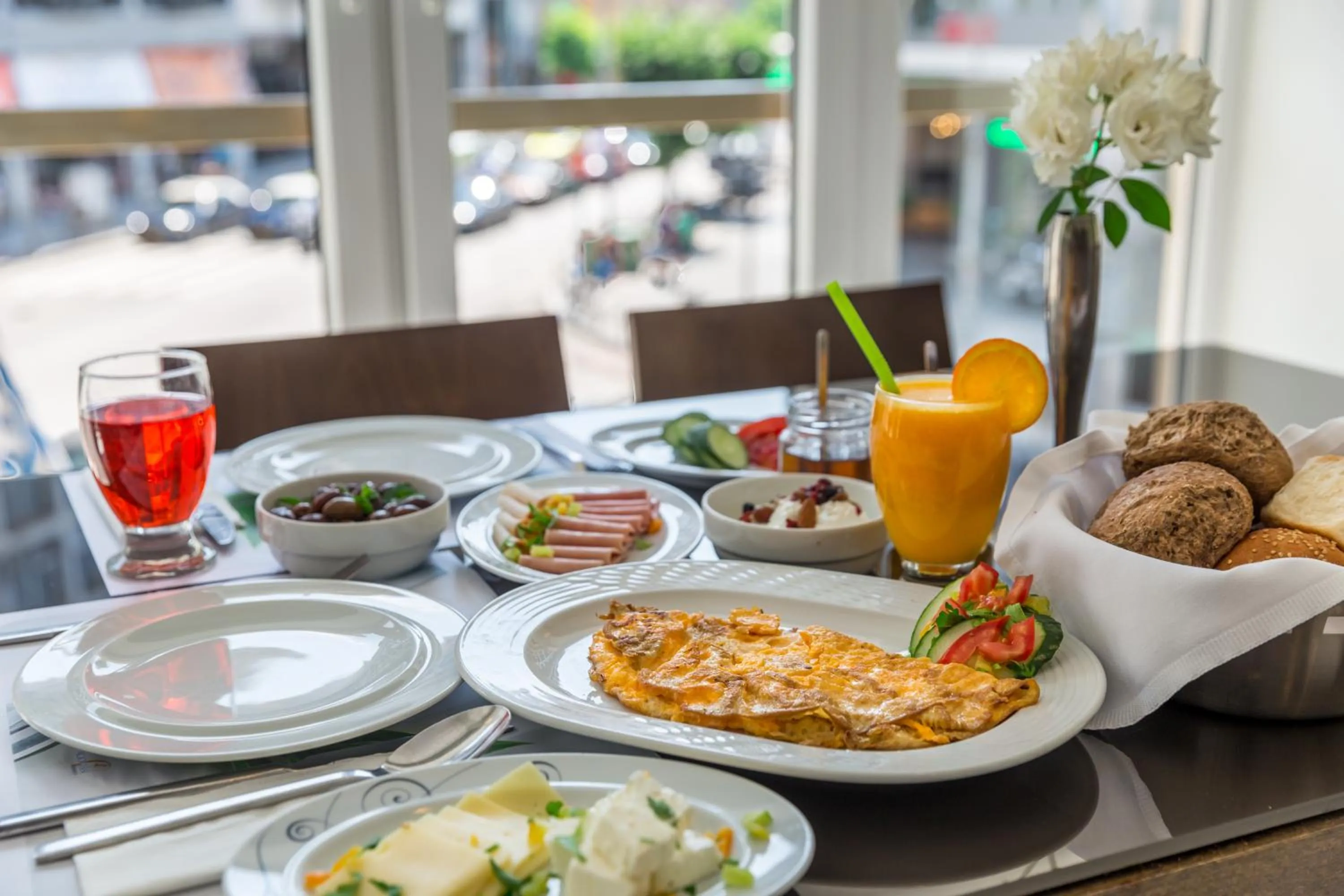 Buffet breakfast in Astoria Hotel Thessaloniki