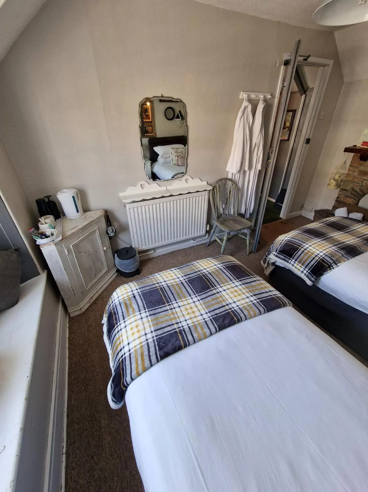 Standard Twin Room in The Harbour Moon