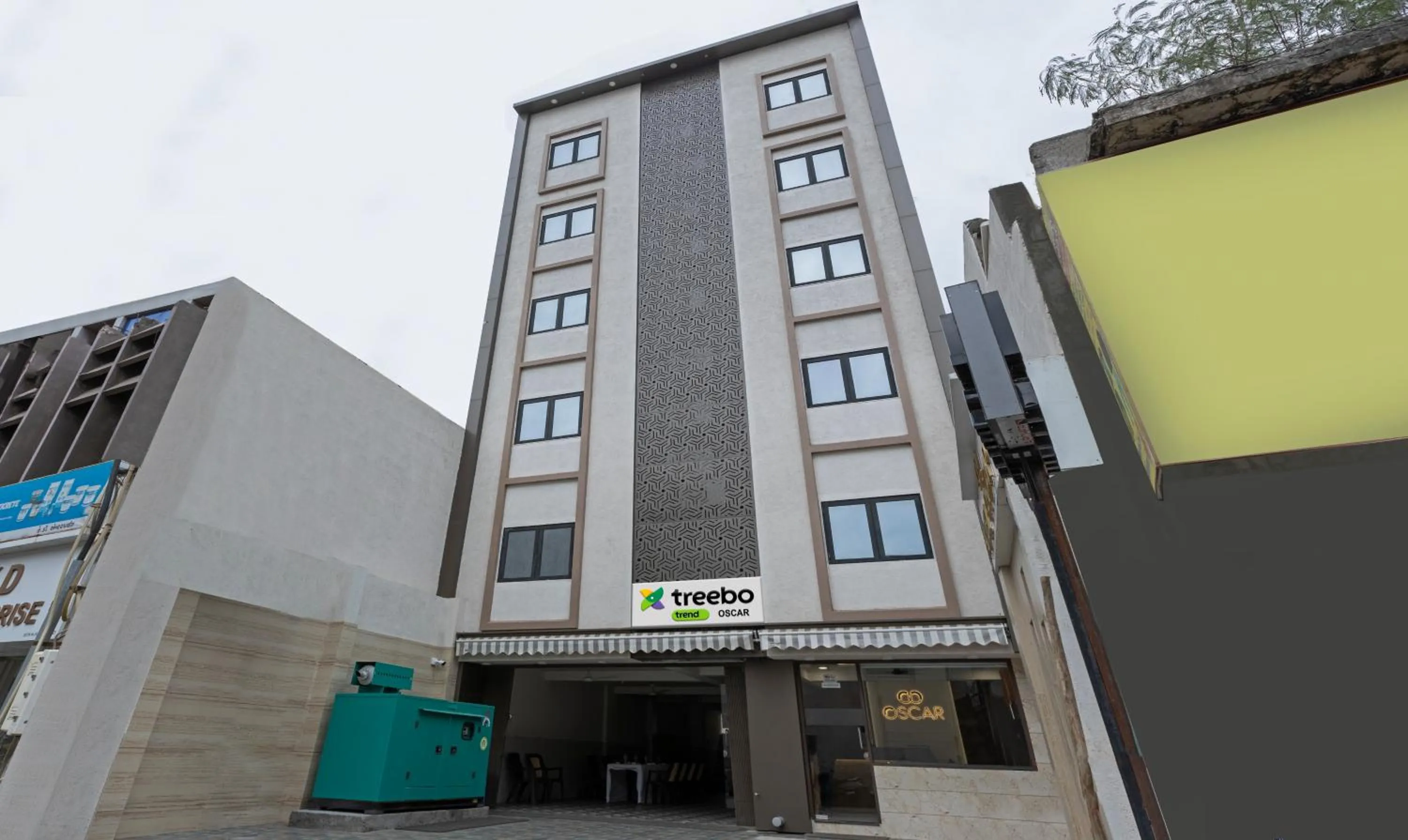 Facade/entrance in Treebo Oscar