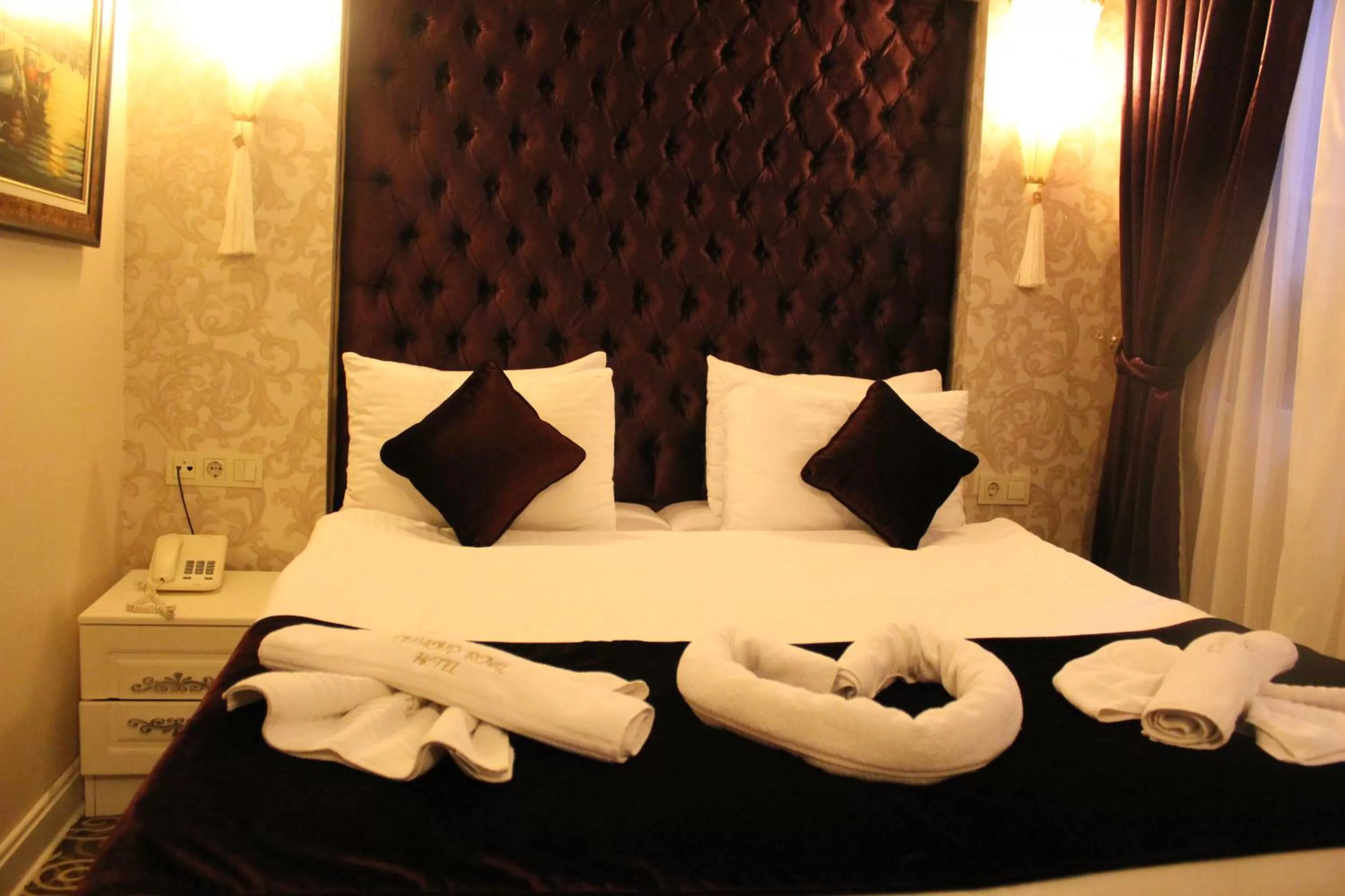 Photo of the whole room, Bed in Diamond Royal Hotel