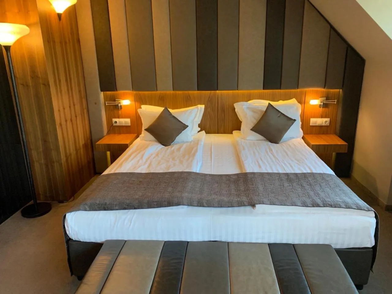 Bed in All Seasons Residence Design Hotel - Free parking