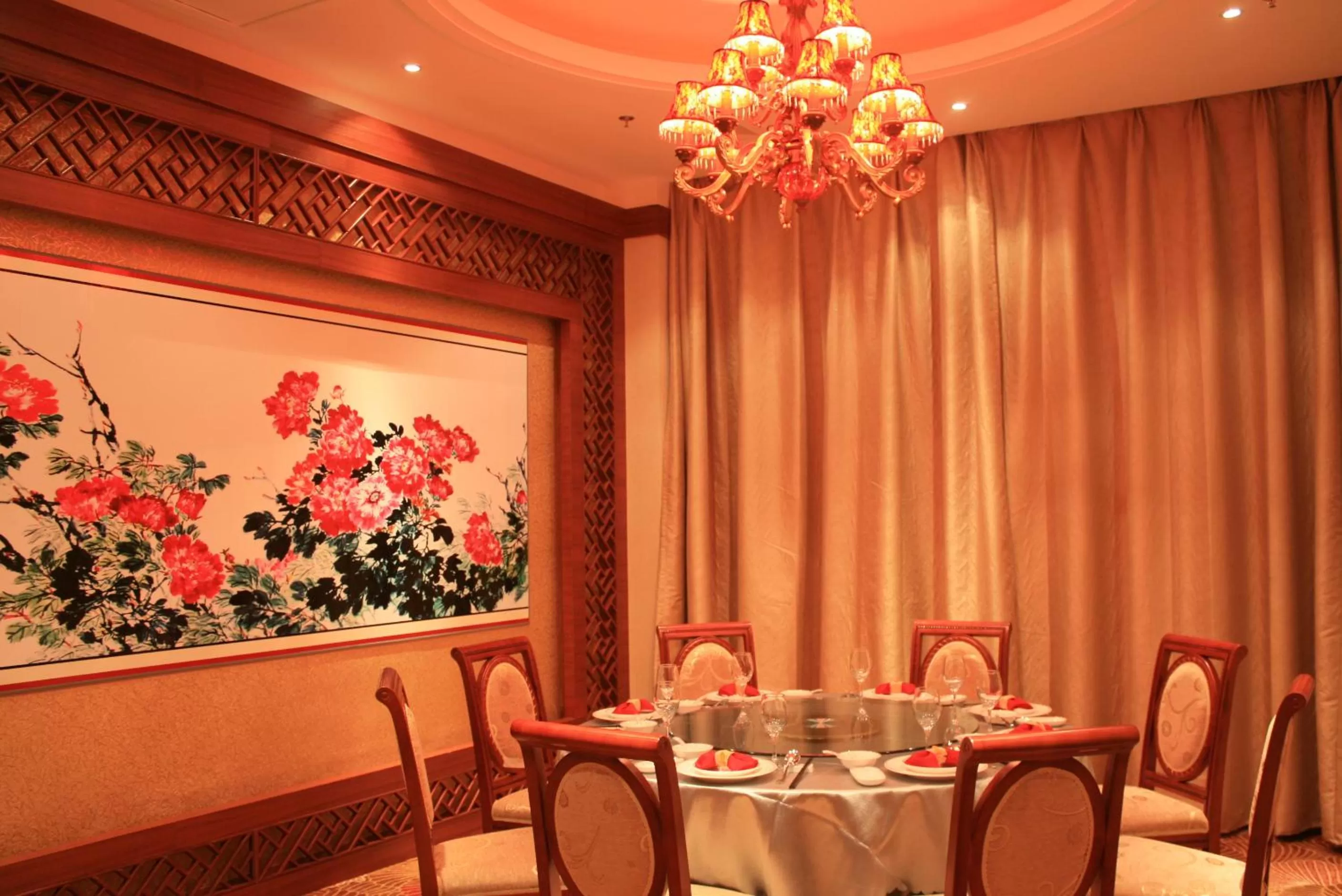 Restaurant/Places to Eat in Sogecoa Golden Peacock