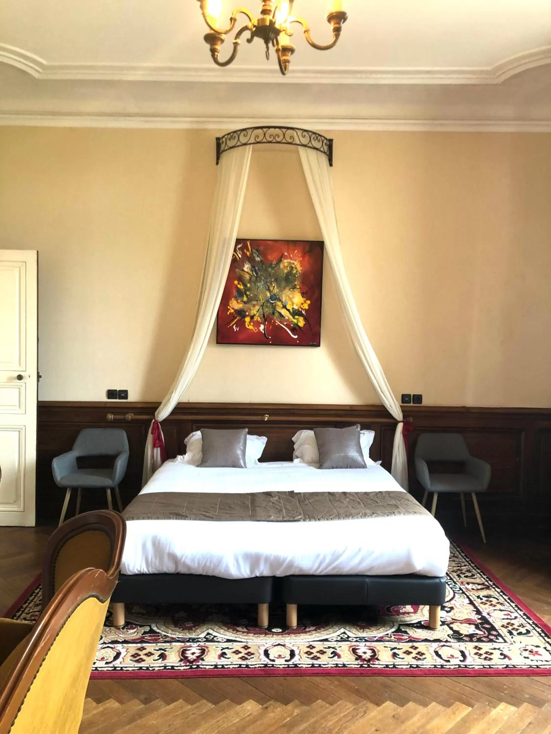 Bed in Hôtel Particulier CHÂTEAU DES MARAIS Proximité et vue sur le Lac de Grand lieu