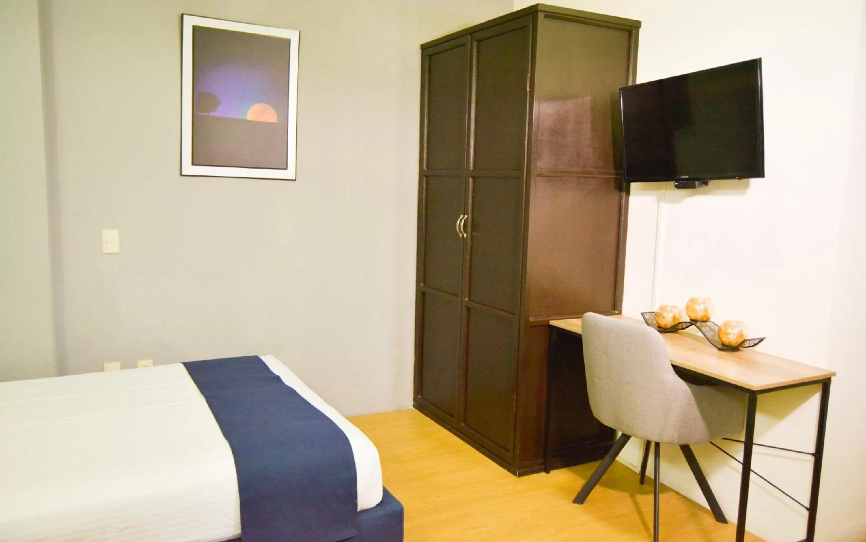 TV/Entertainment Center in Hotel Lunada