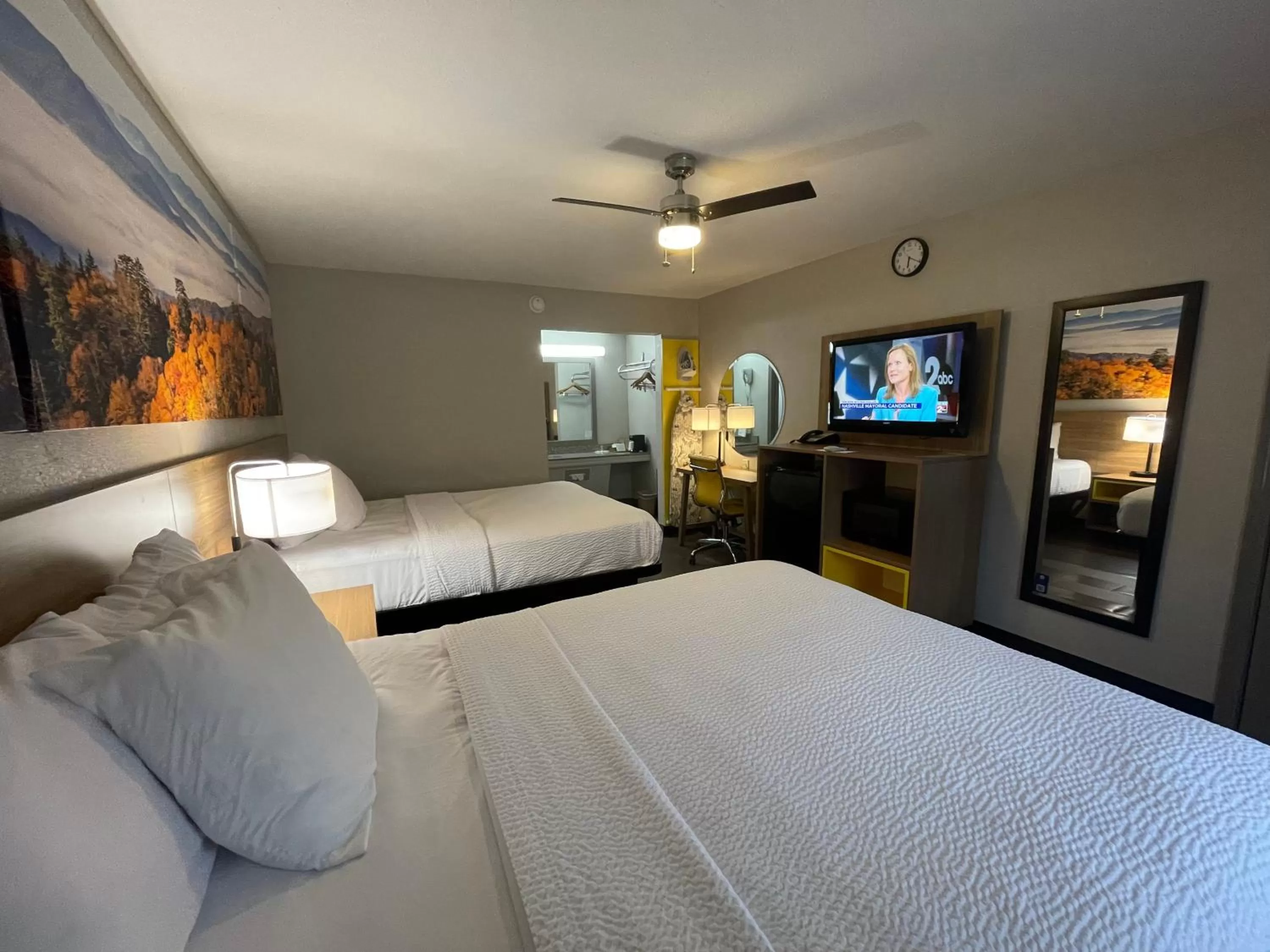 Bed in Days Inn by Wyndham Holladay