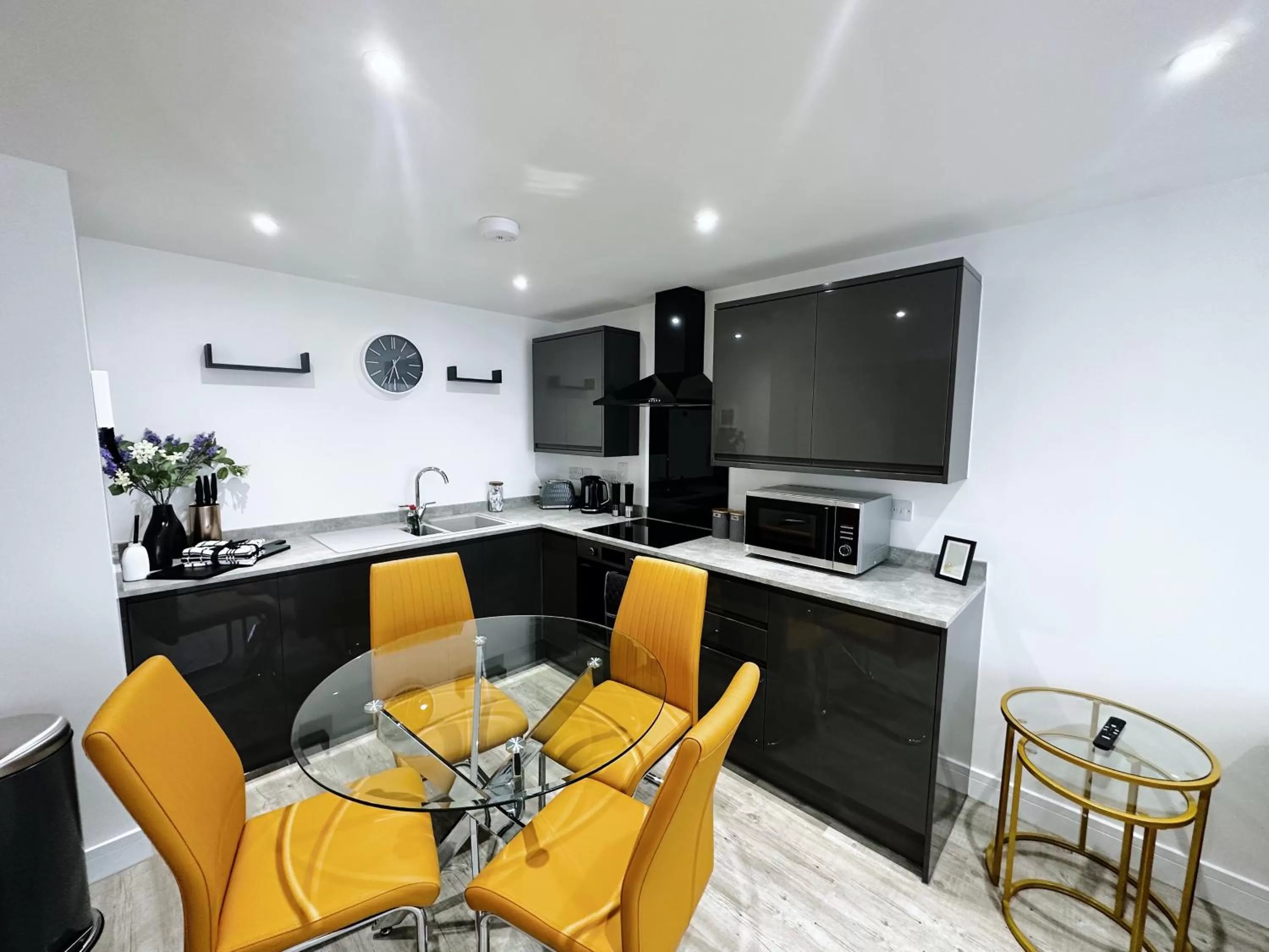 The Atlantis - Tower Apartments