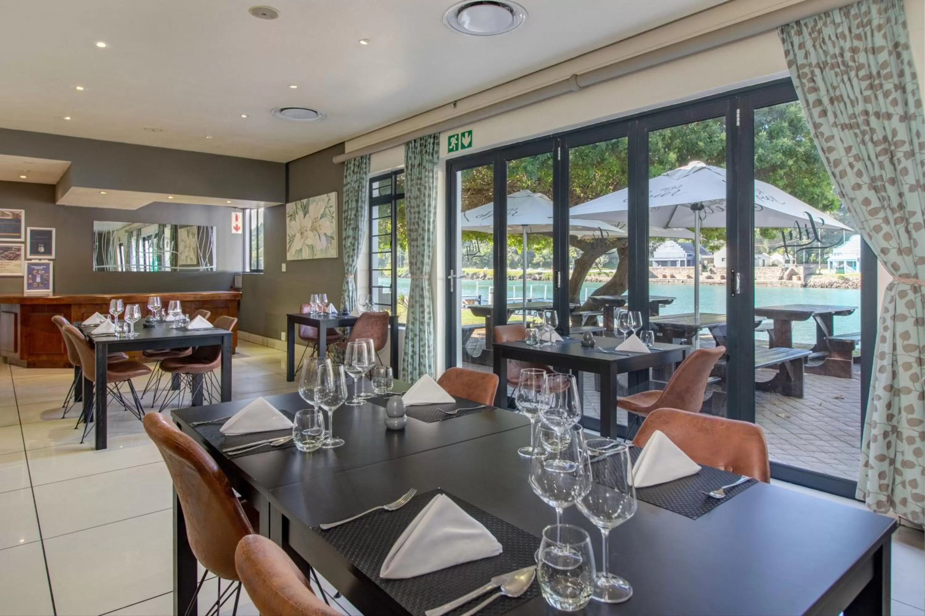 Restaurant/places to eat in MyPond Stenden Hotel