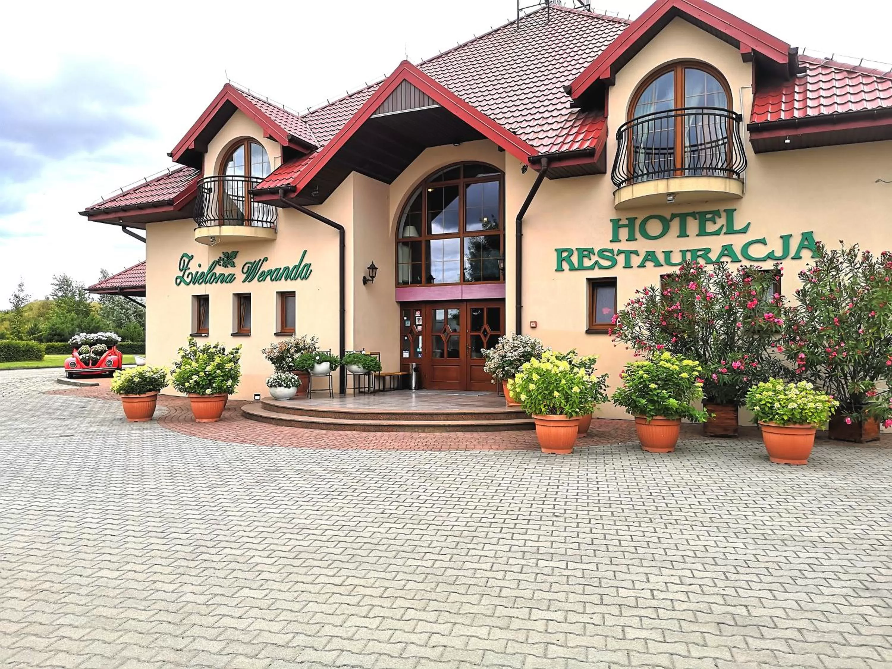 Facade/entrance, Property Building in Zielona Weranda