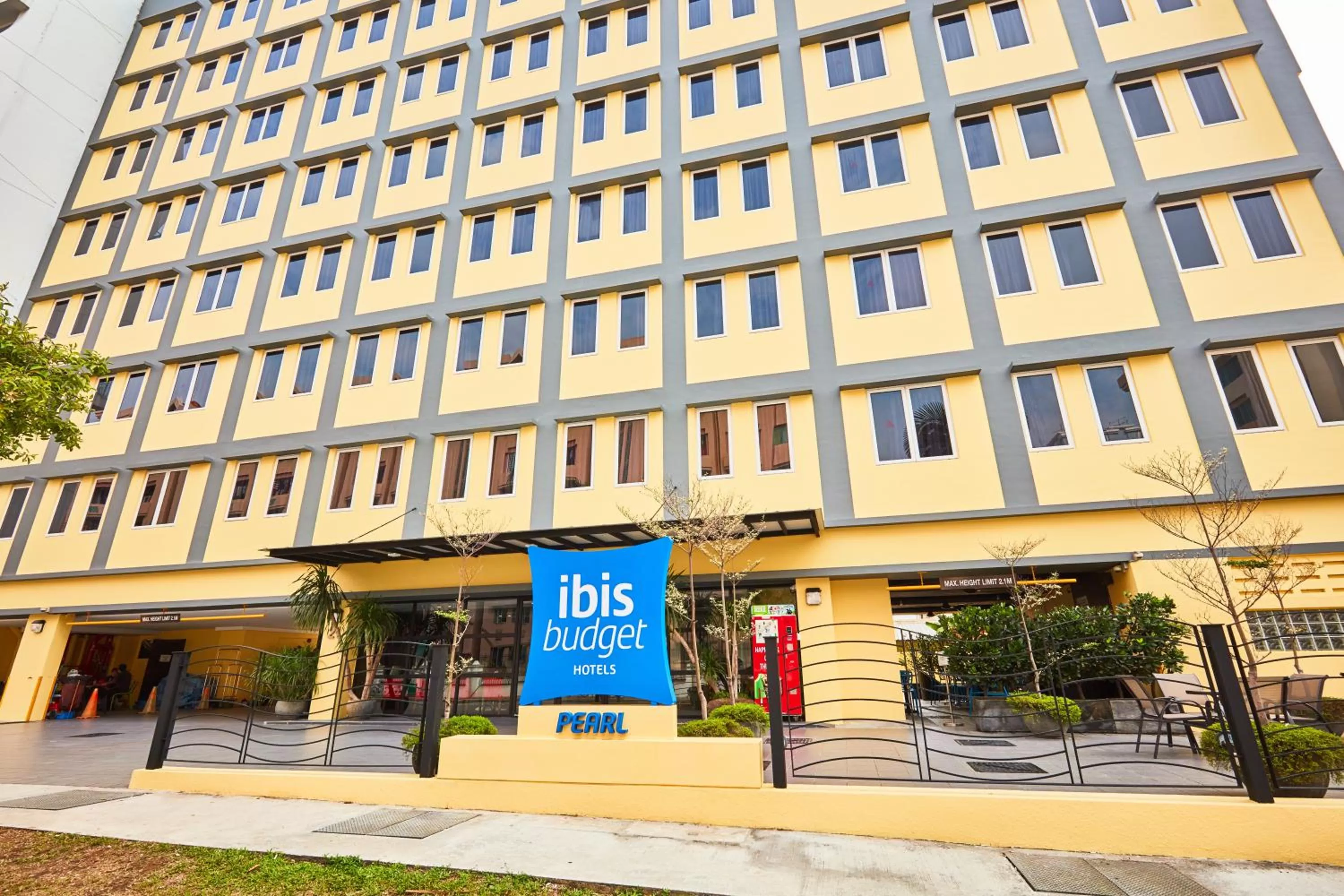 Property building in ibis budget Singapore Pearl