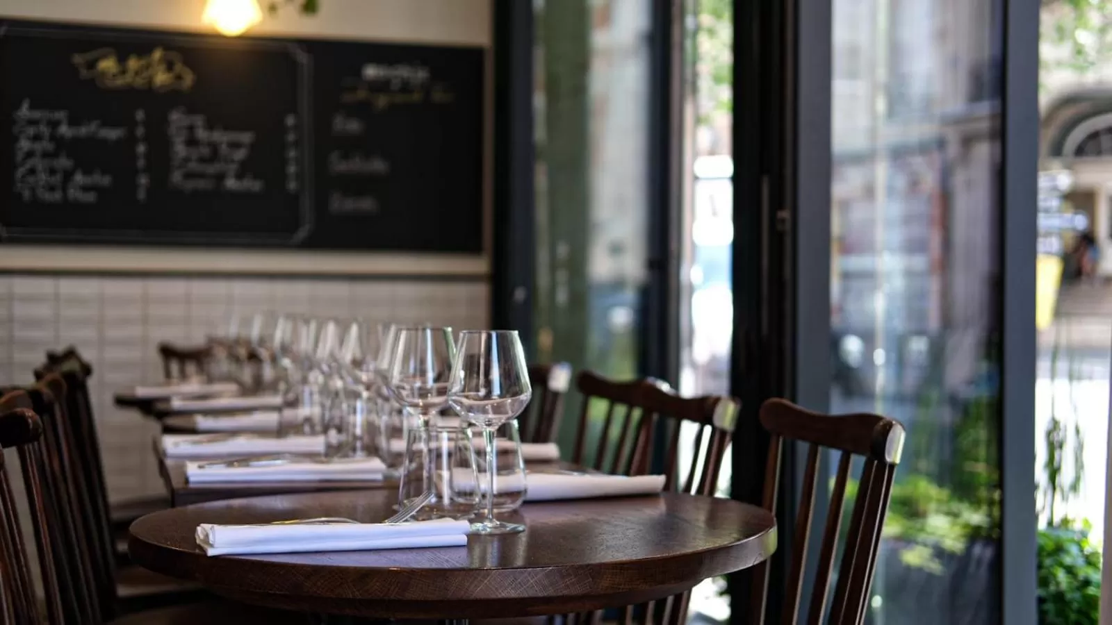 Restaurant/places to eat in Hôtel Des Arts-Bastille