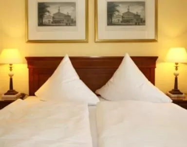 Bed in deckerts Hotel am Katharinenstift