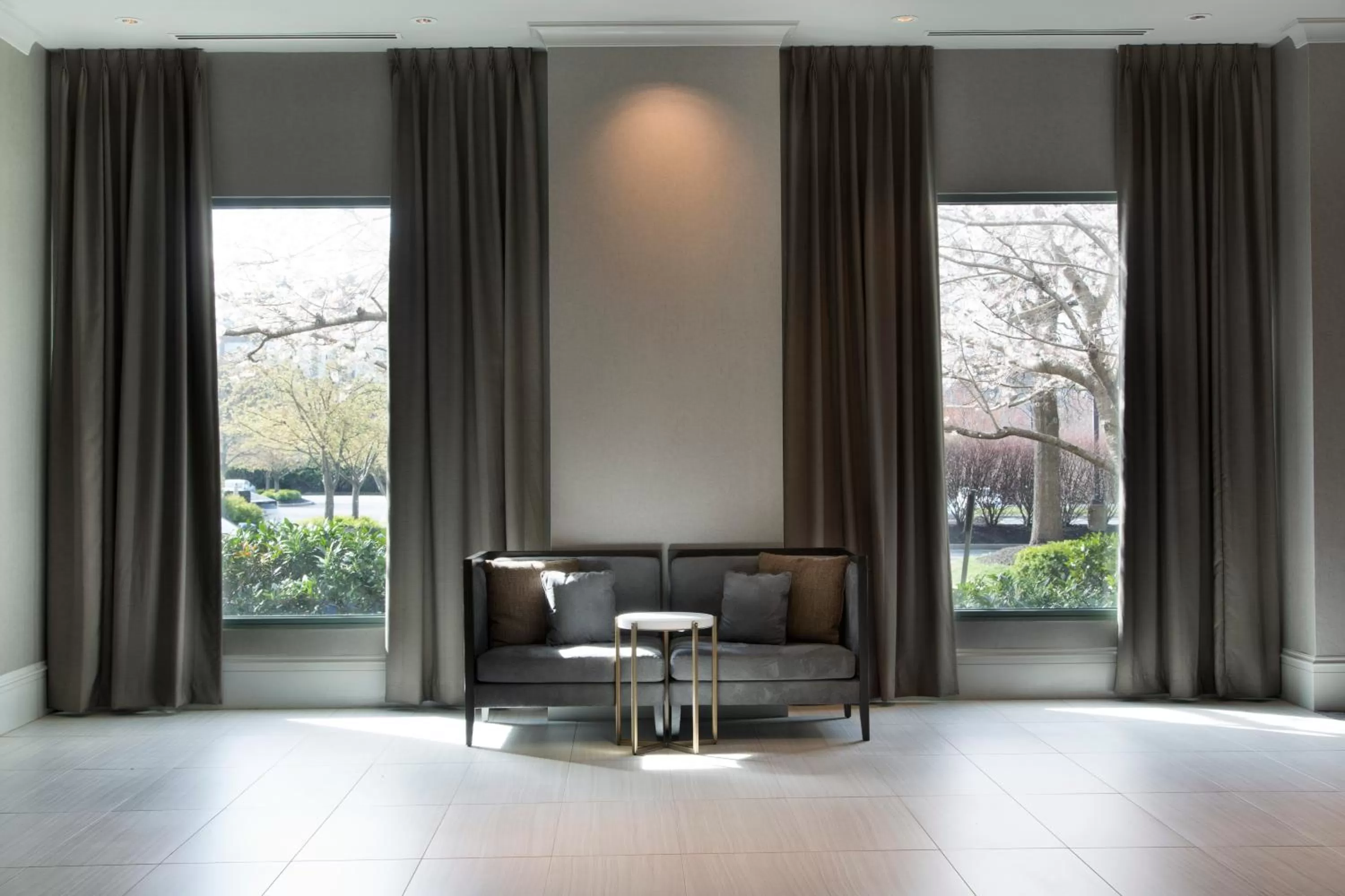 Seating area in Franklin Marriott Cool Springs