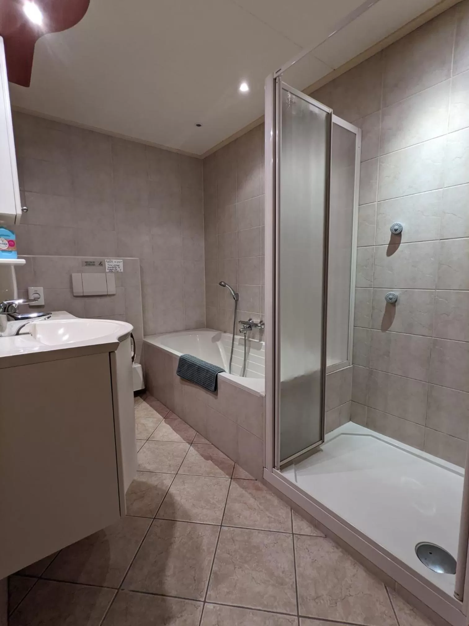 Bathroom in Hotel De Gravin van Vorden