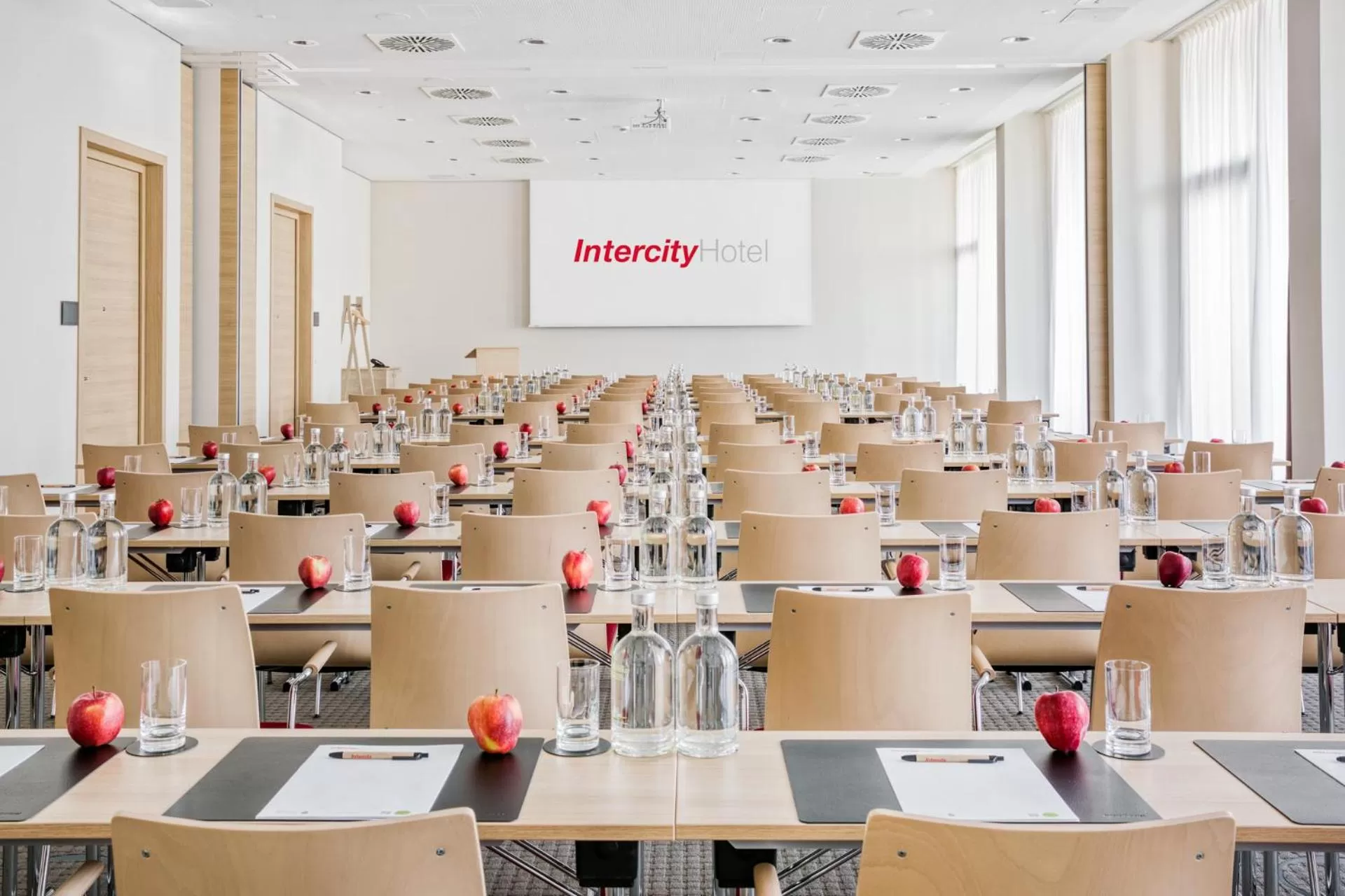Meeting/conference room in IntercityHotel Hamburg-Barmbek
