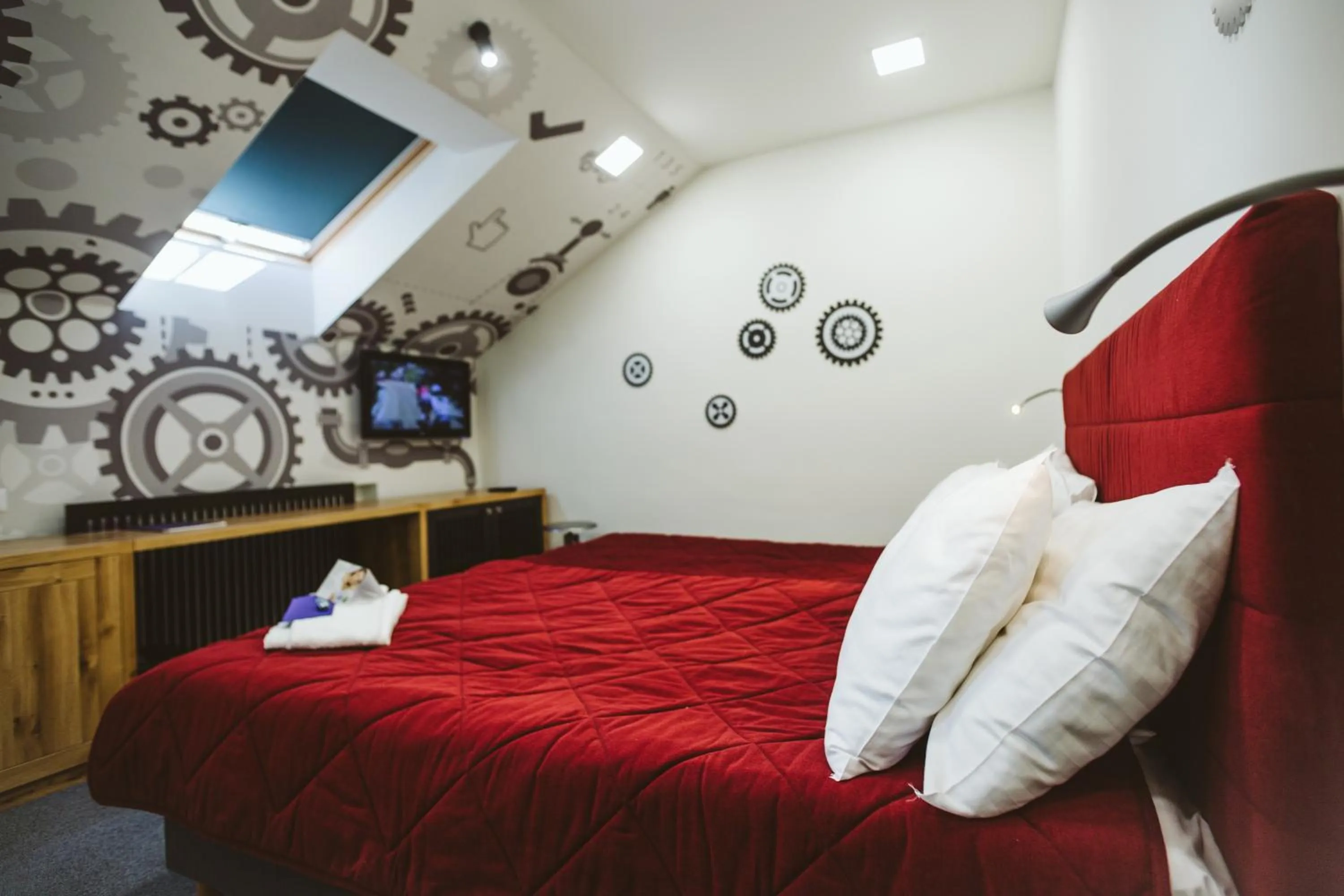 Photo of the whole room in Lol et Lola Hotel