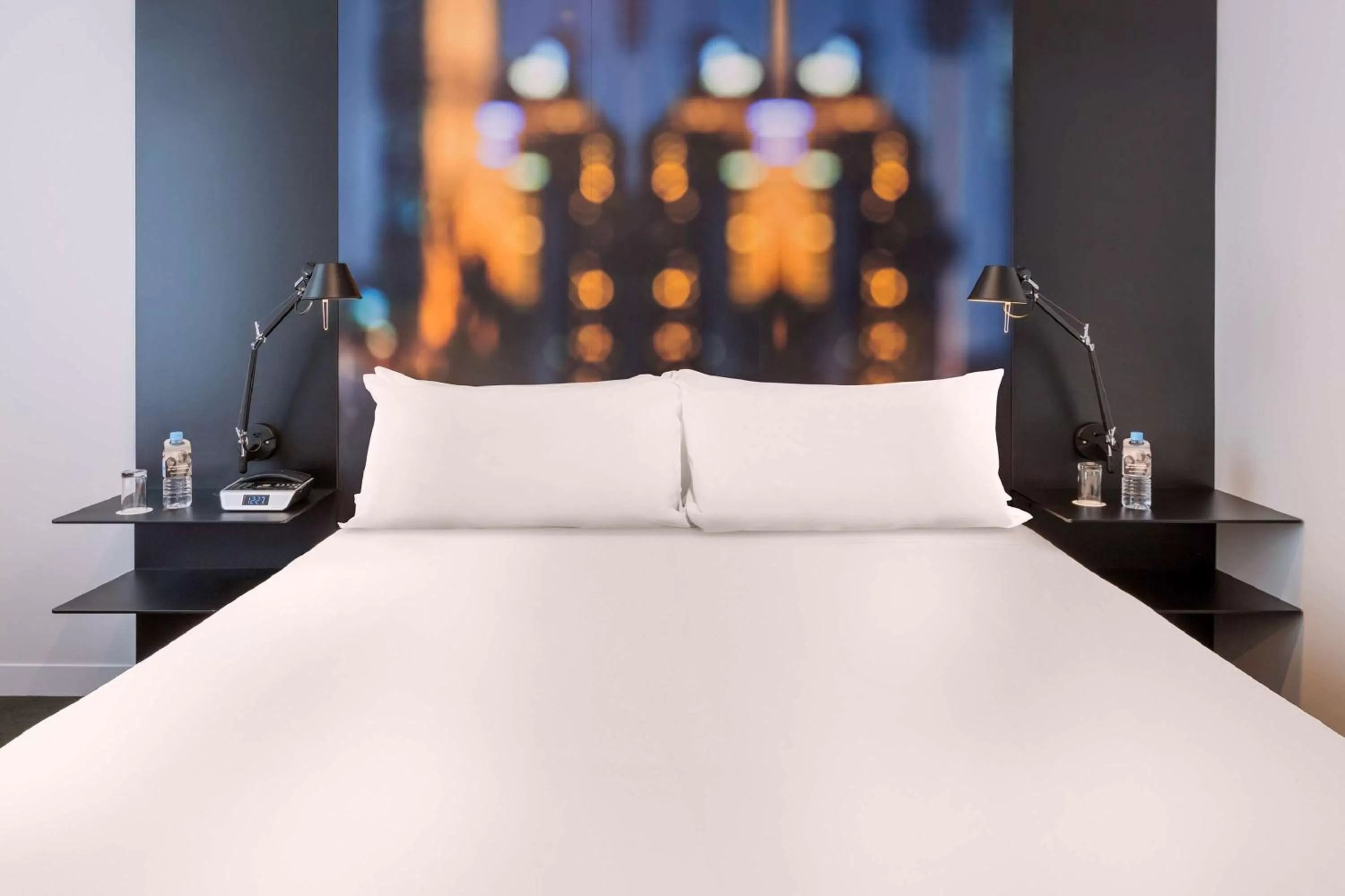 Photo of the whole room in Radisson On Flagstaff Gardens Melbourne