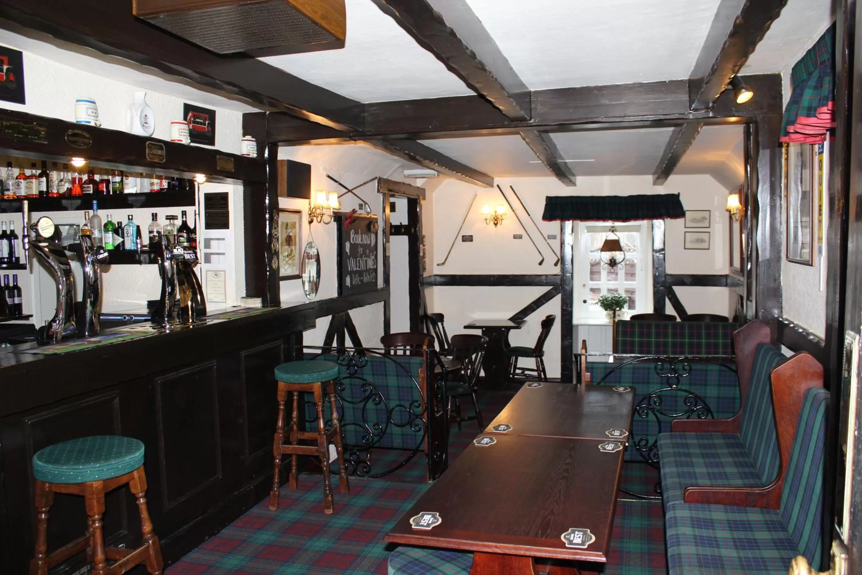 Restaurant/places to eat in The Upper Largo Hotel & Restaurant