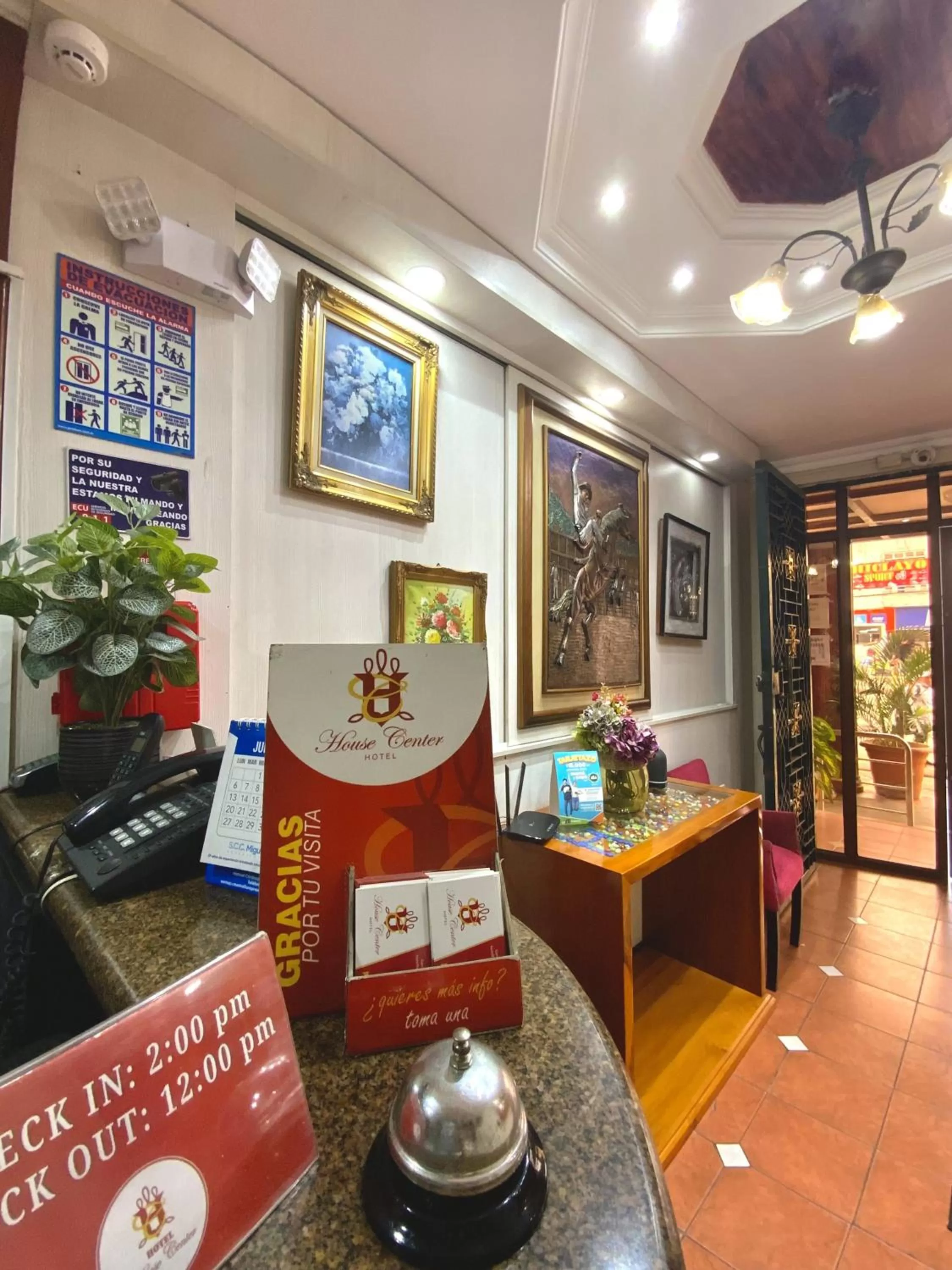 Lobby or reception, Lobby/Reception in House Center