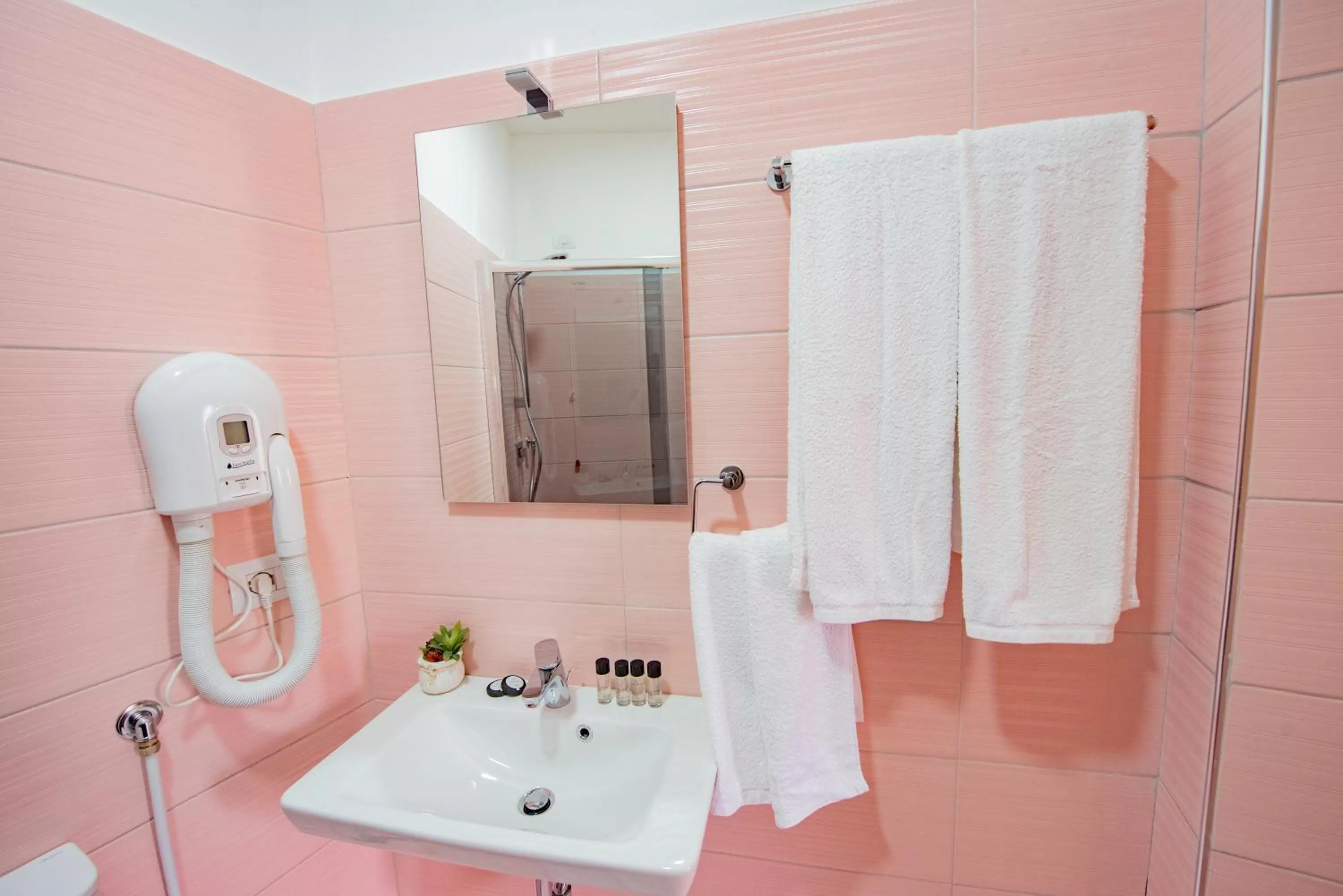 Bathroom in Hotel Loredano