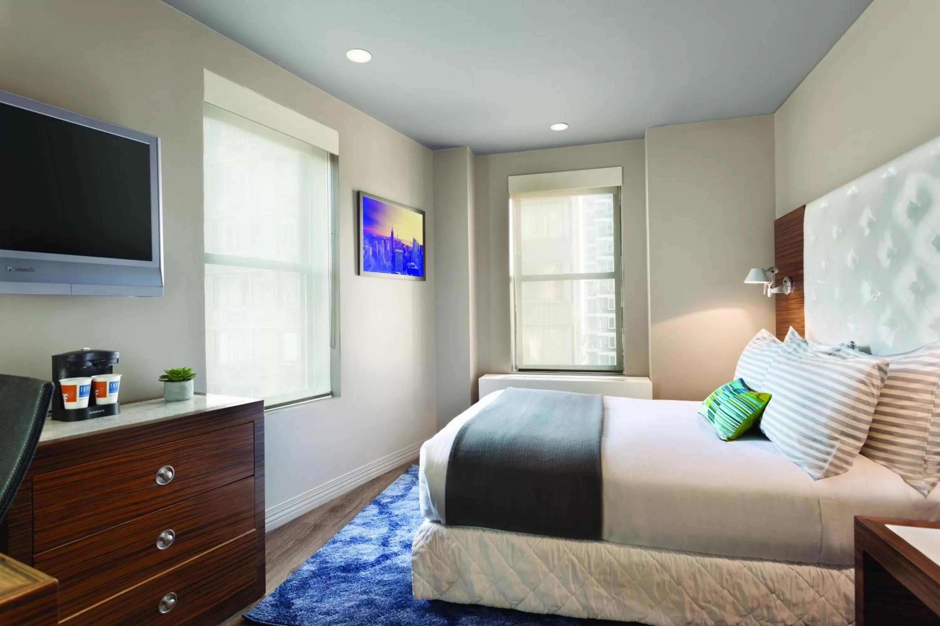 Day, Bed in The Gallivant Times Square