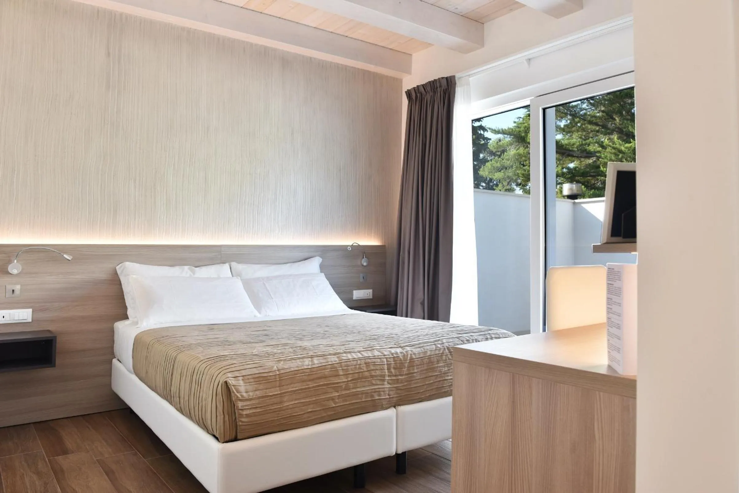 Bed in Casablanca Hotel