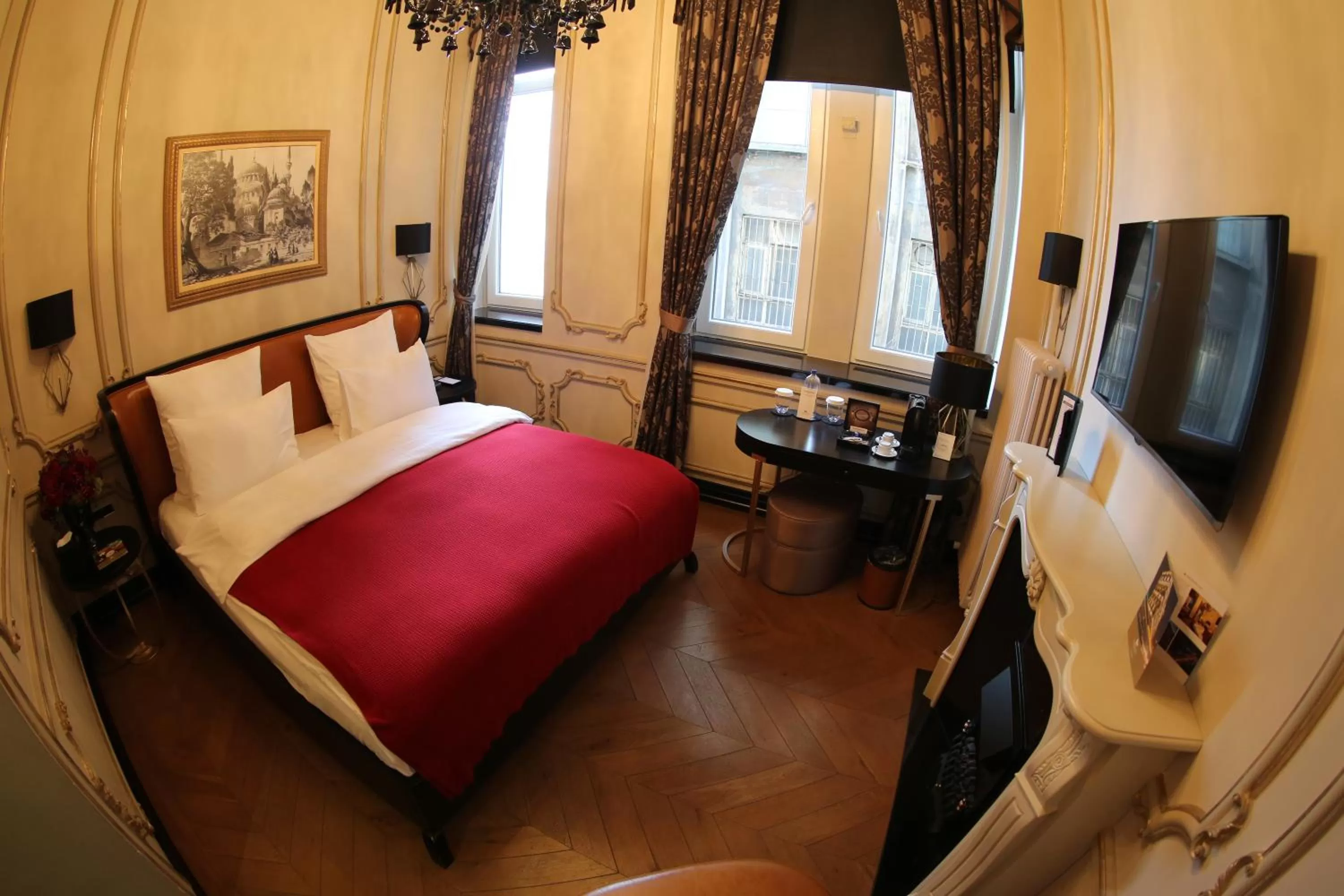 Photo of the whole room, Bed in Nordstern Hotel Galata