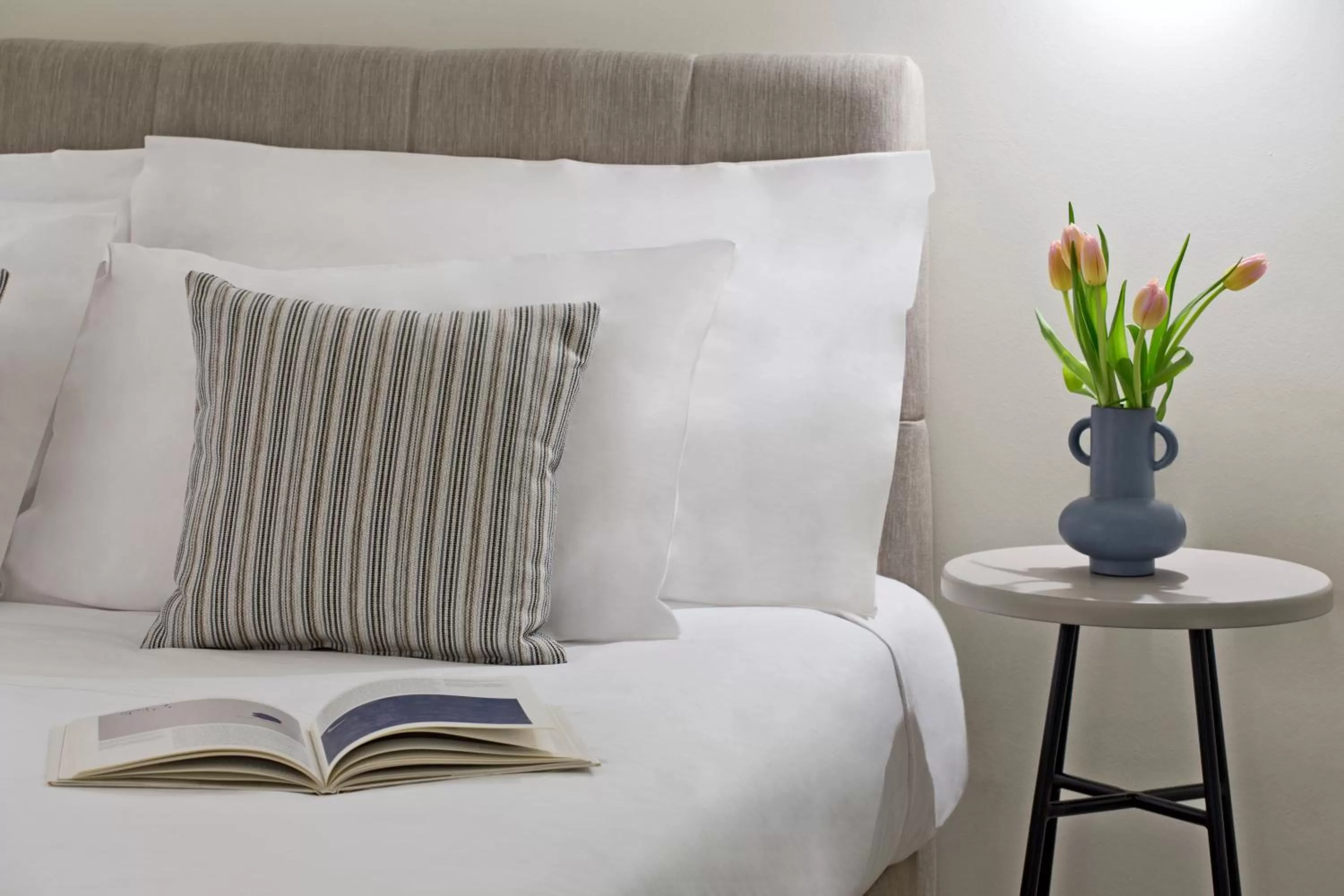 Bed in KoSea Boutique Hotel