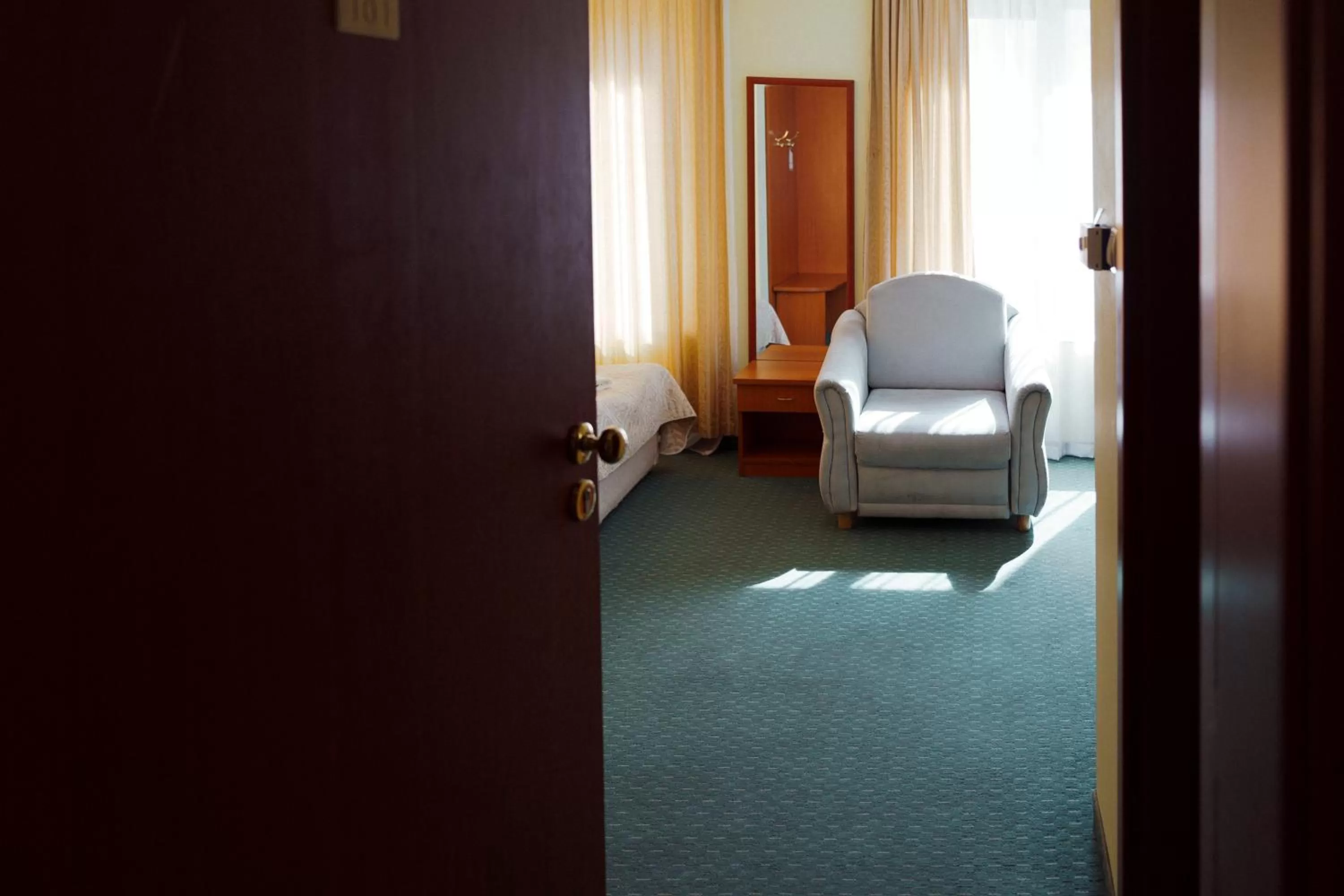 Photo of the whole room in Dionis Hotel