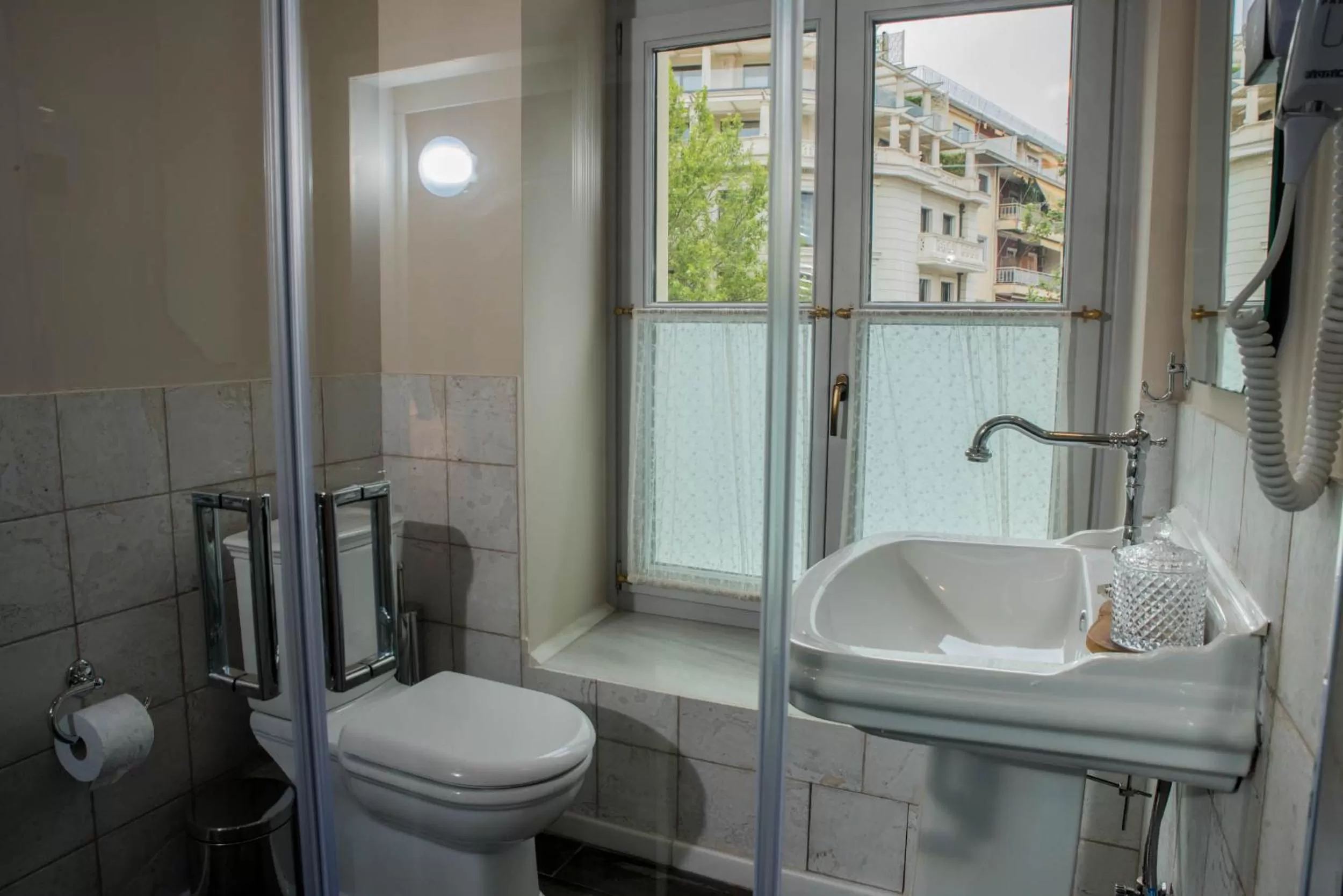 Kyria Boutique House