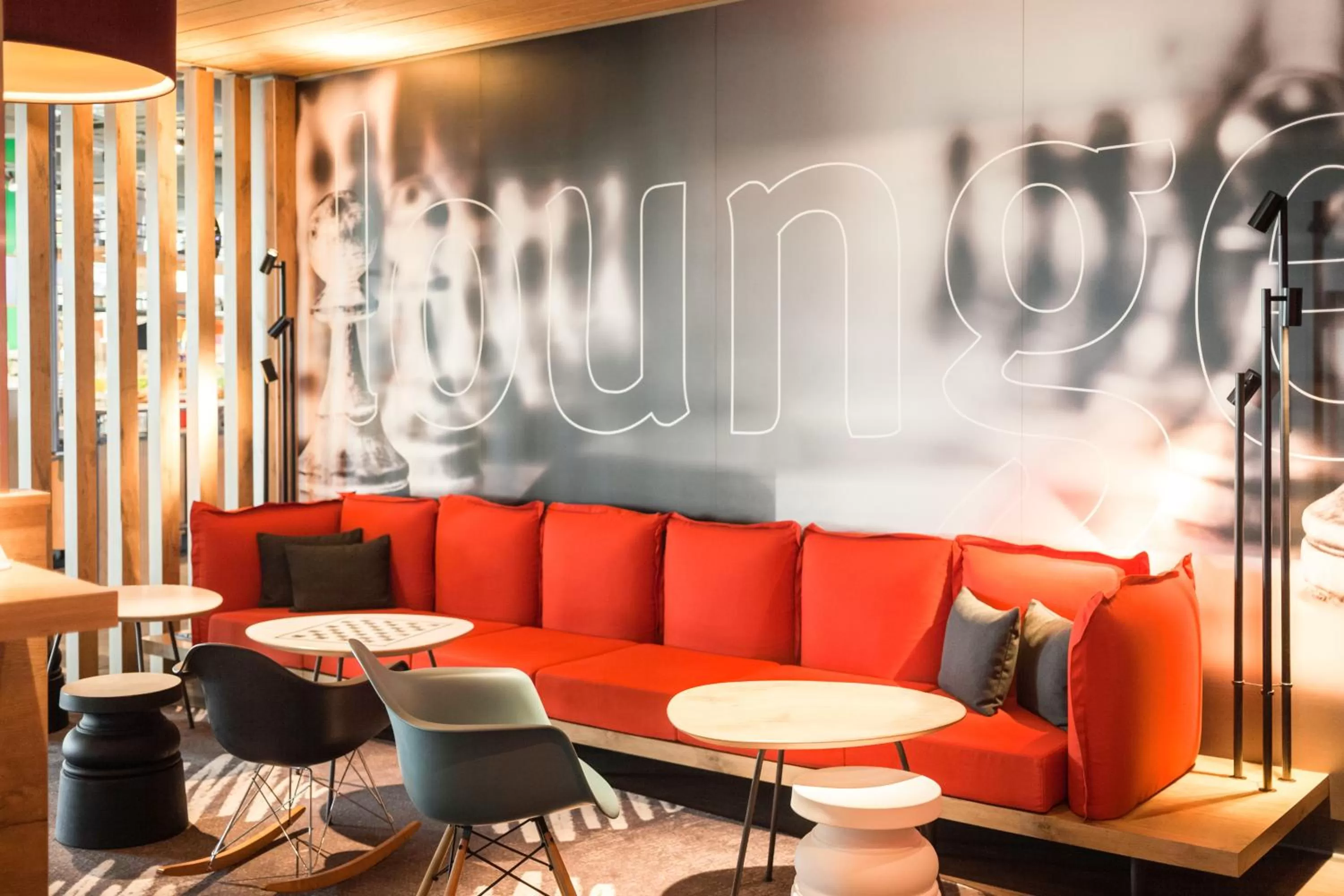 Lounge or bar in ibis Lorient Centre Gare