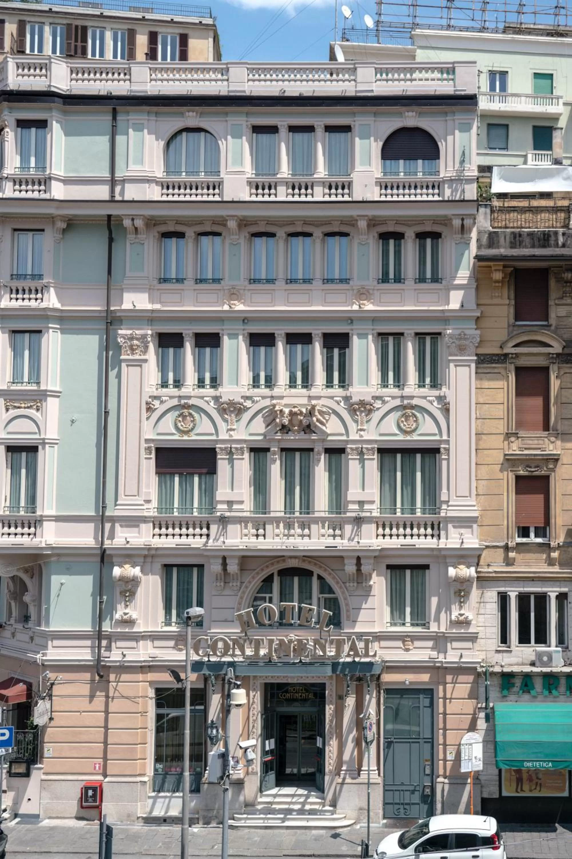 Facade/entrance in Hotel Continental Genova