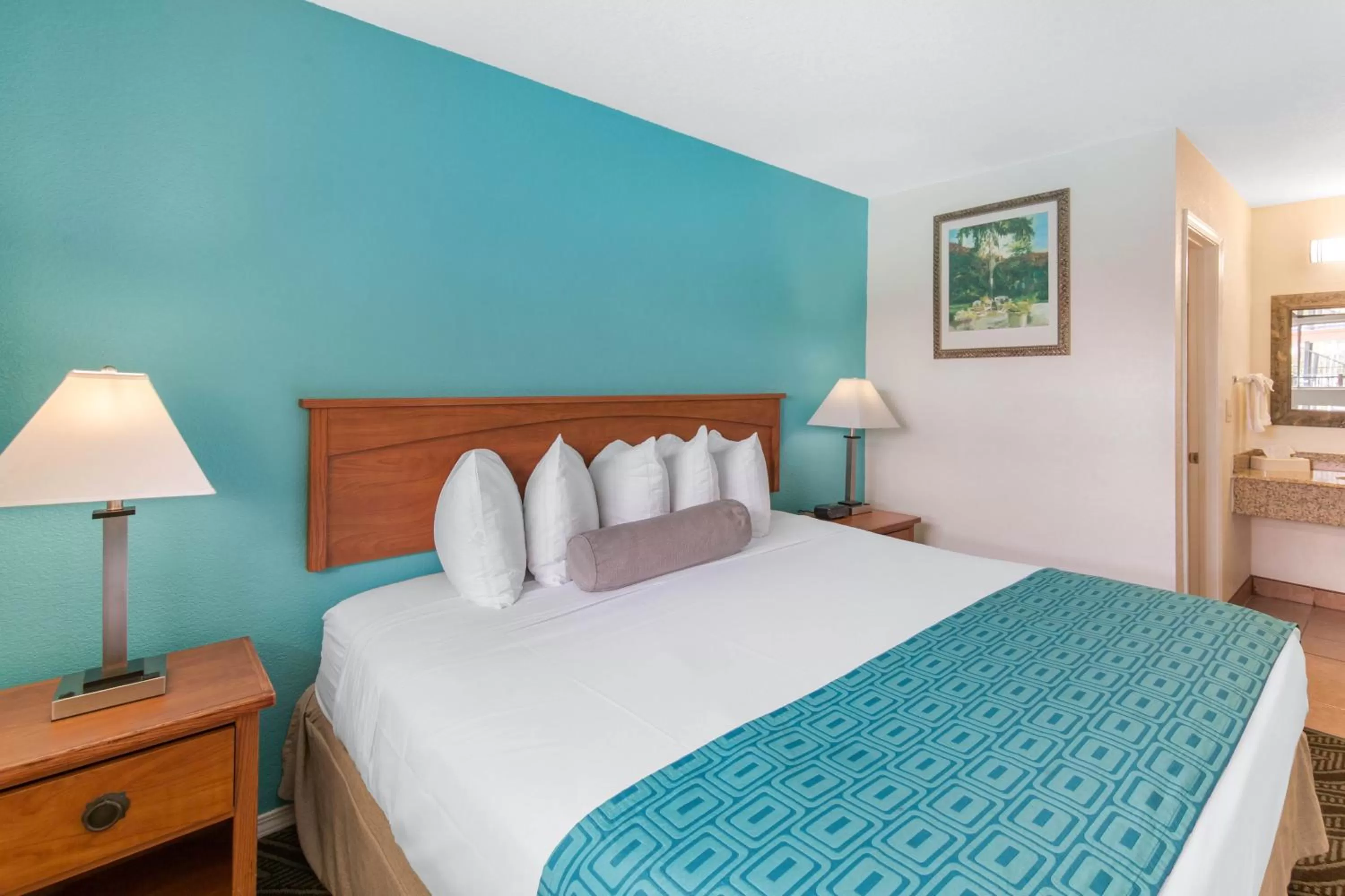 Bed in Howard Johnson Suites by Wyndham San Diego Chula Vista BayFront