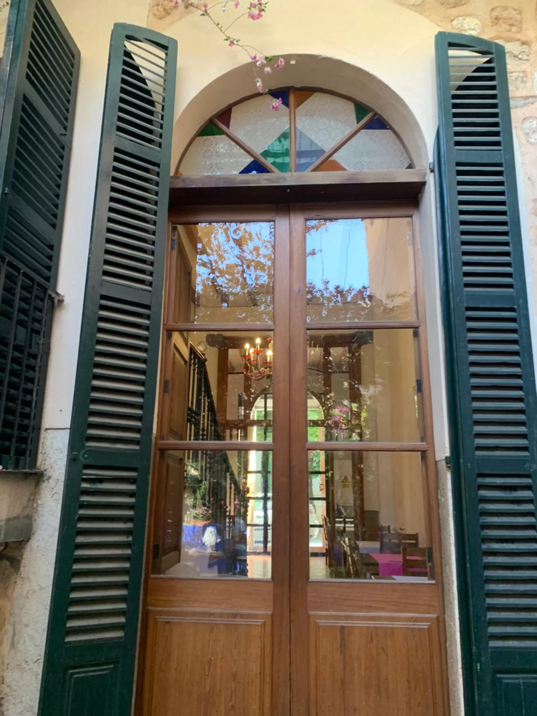 Facade/entrance in Hotel Casa Bougainvillea