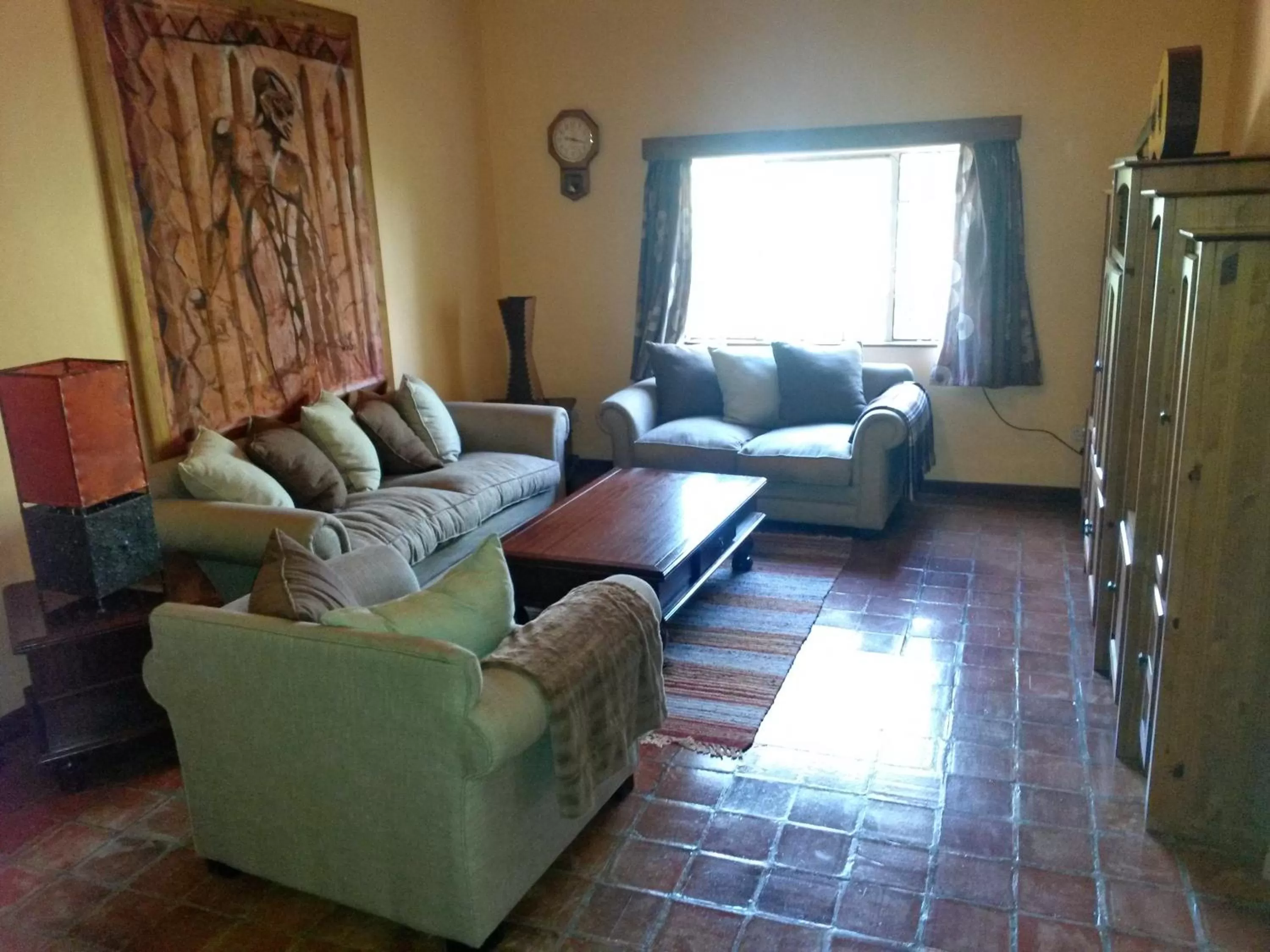 Photo of the whole room, Seating Area in Mwanzo Lodge