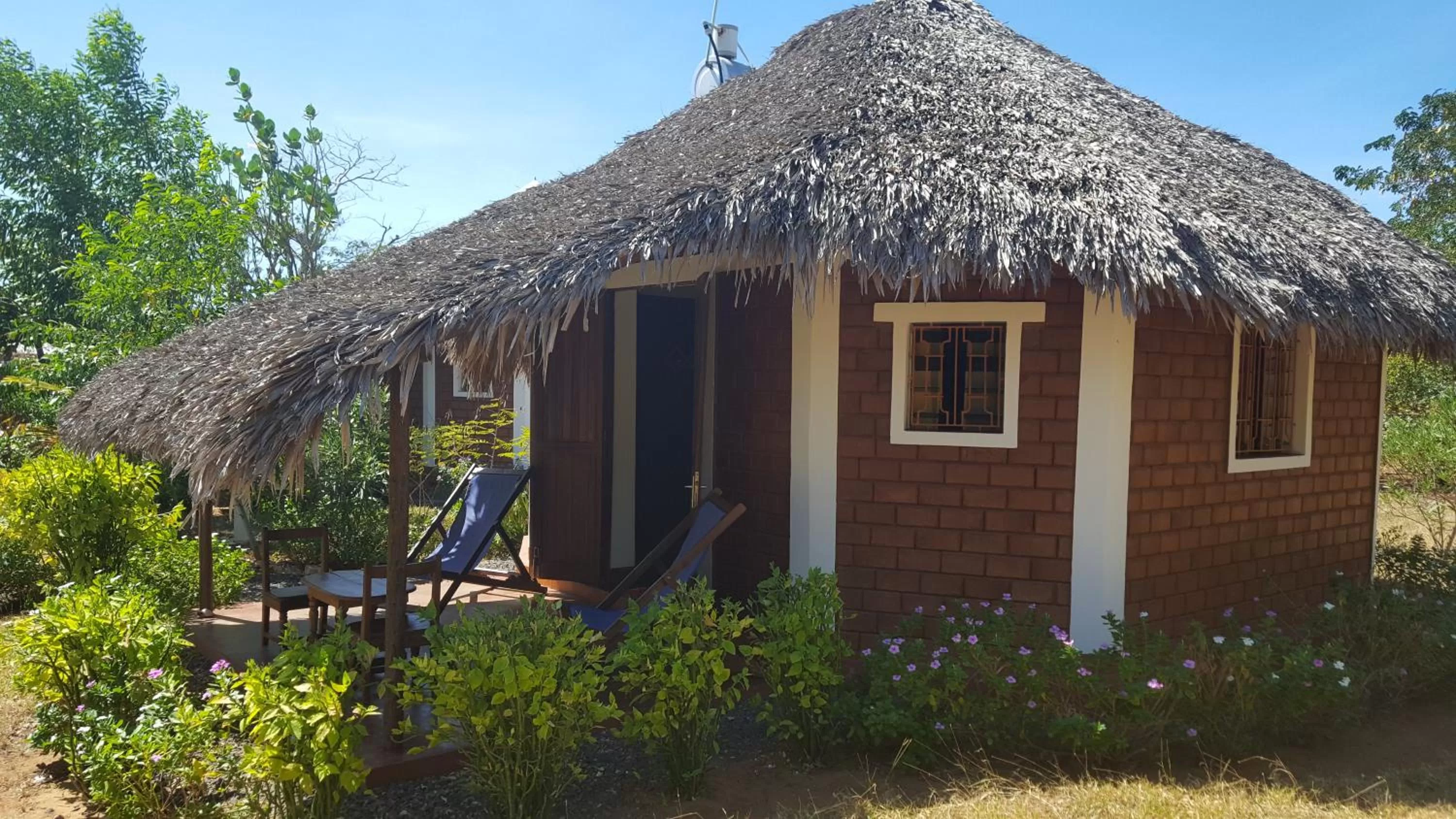 Photo of the whole room, Property Building in Hotel Lakana Ramena