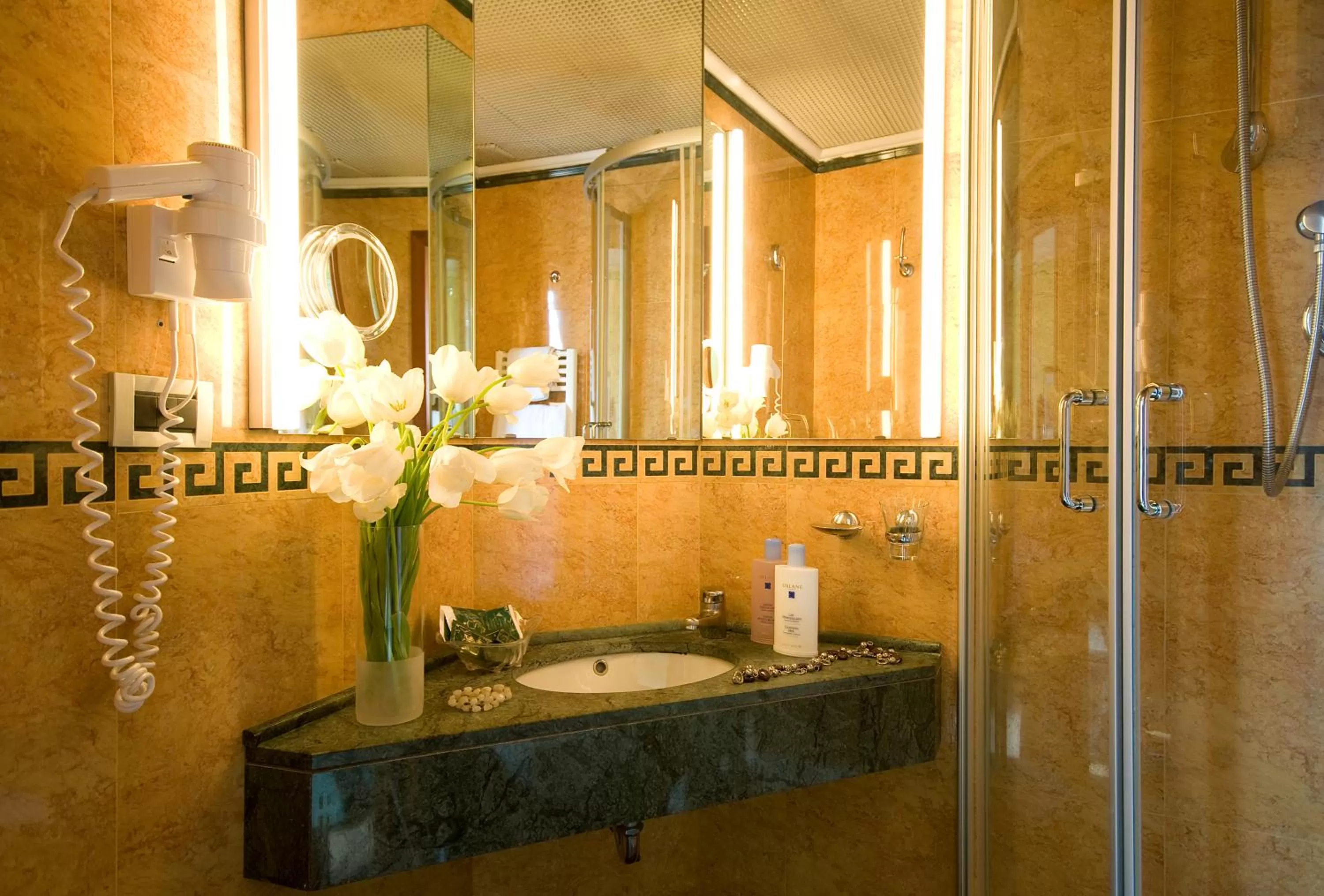 Bathroom in Hotel Sonya