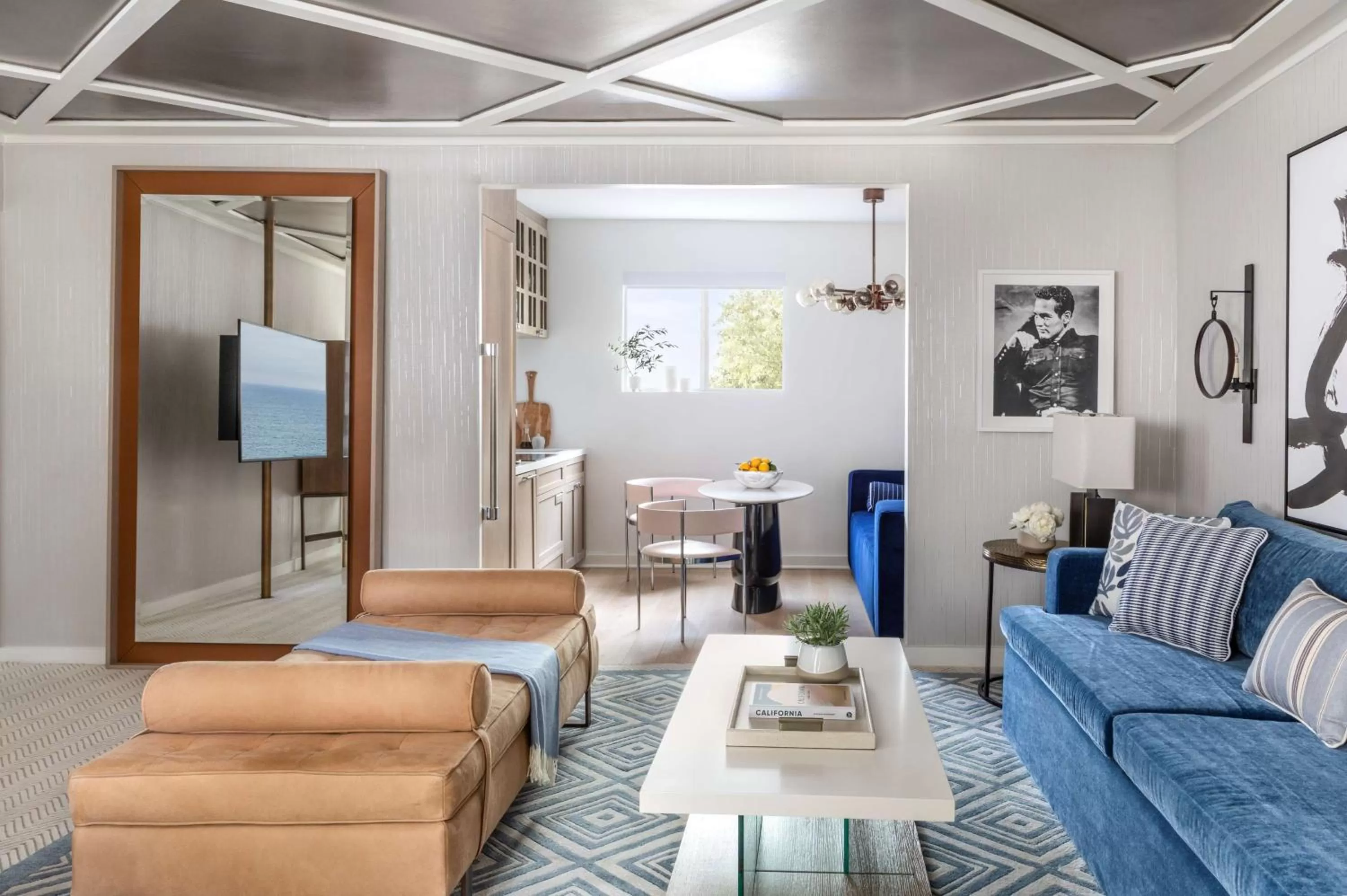 Living room in Oceana Santa Monica, LXR Hotels & Resorts