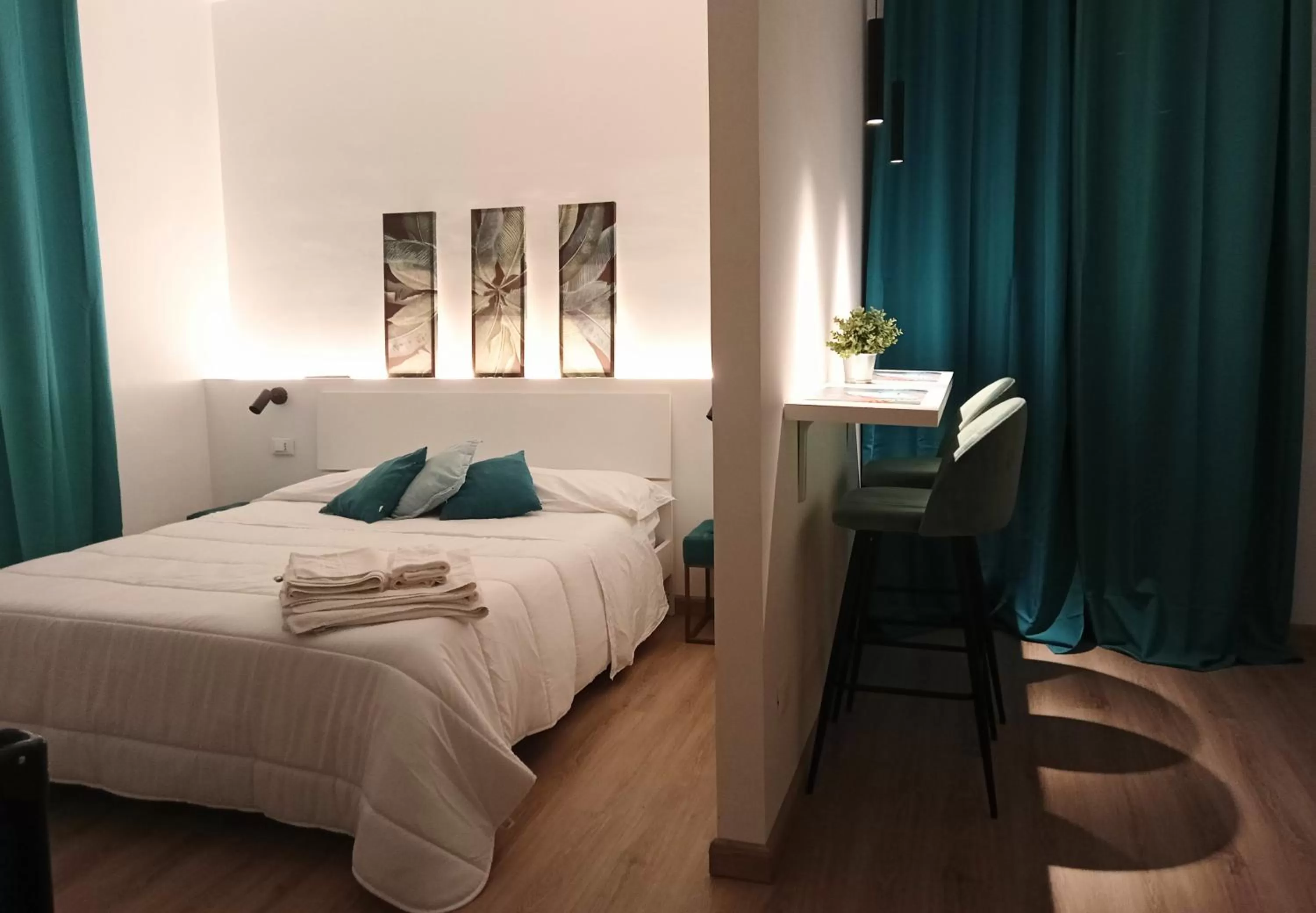 Bedroom, Bed in Narciso boutique apartment