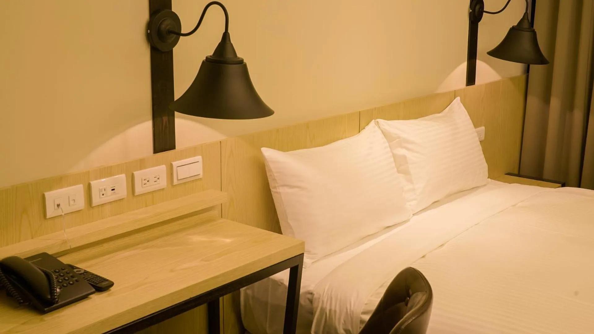 Photo of the whole room in O2 Hotel Taipei Main Station