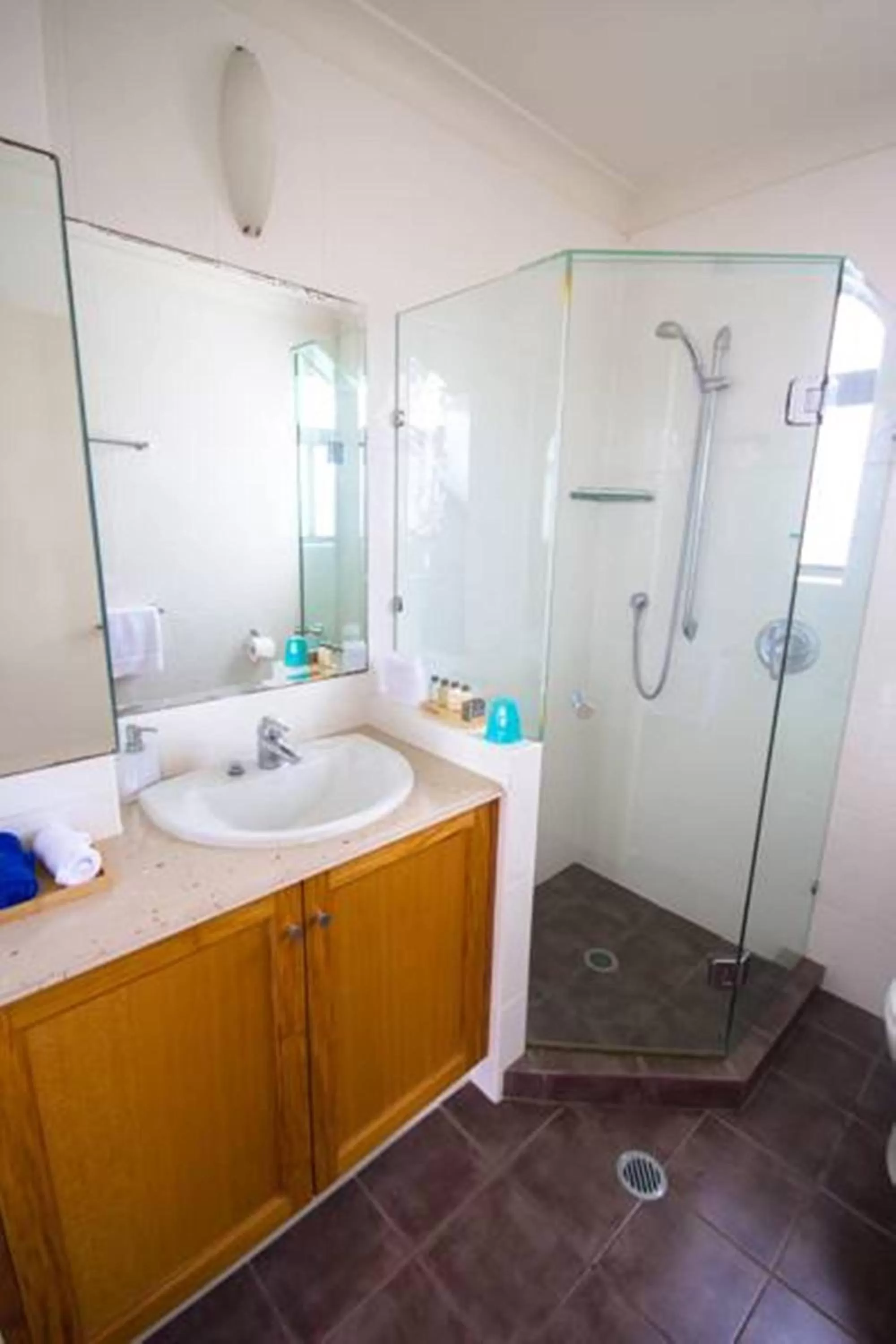 Bathroom in Albatross North Apartments