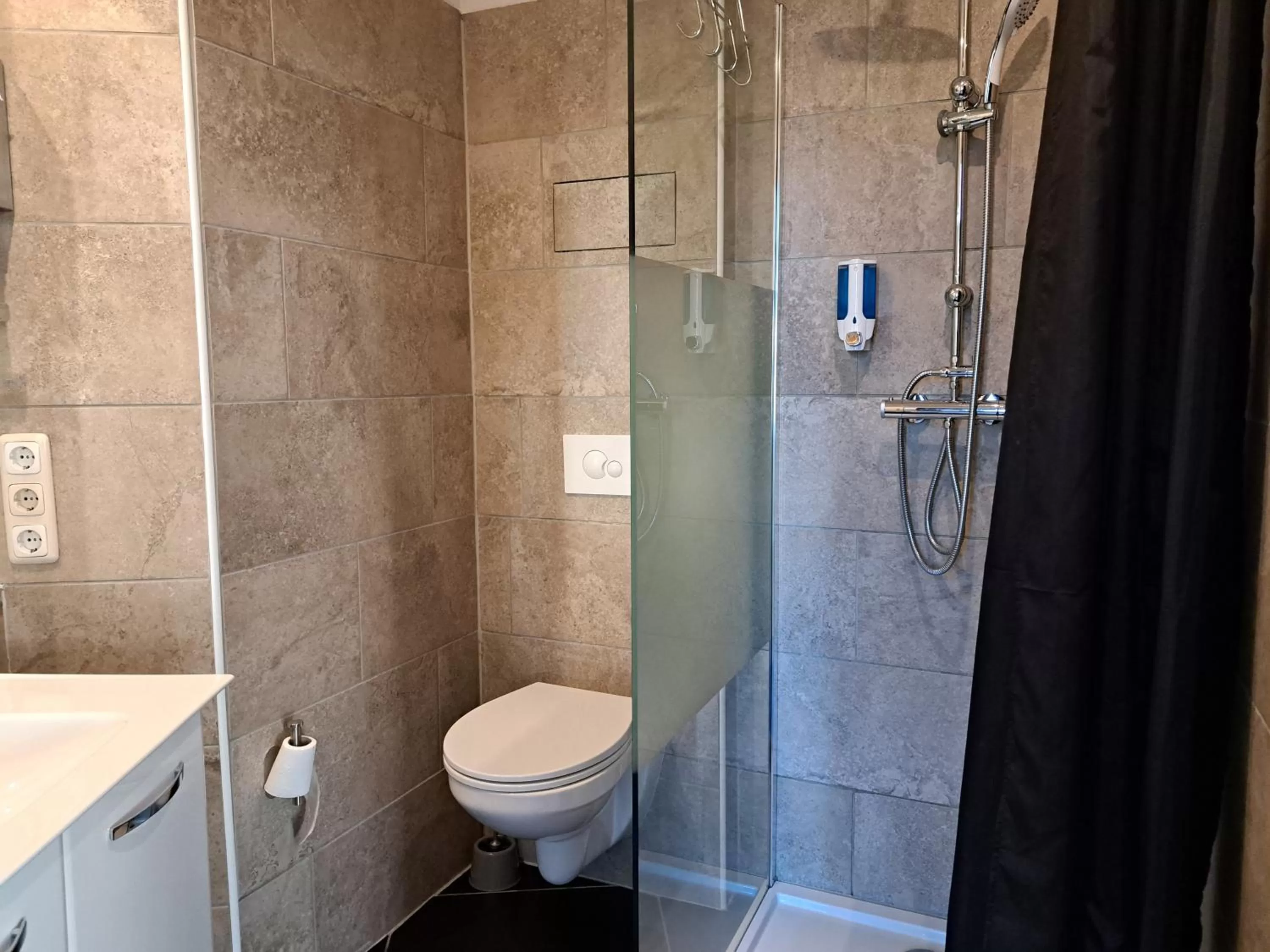 Bathroom in Apartment-Hotel Schillerplatz