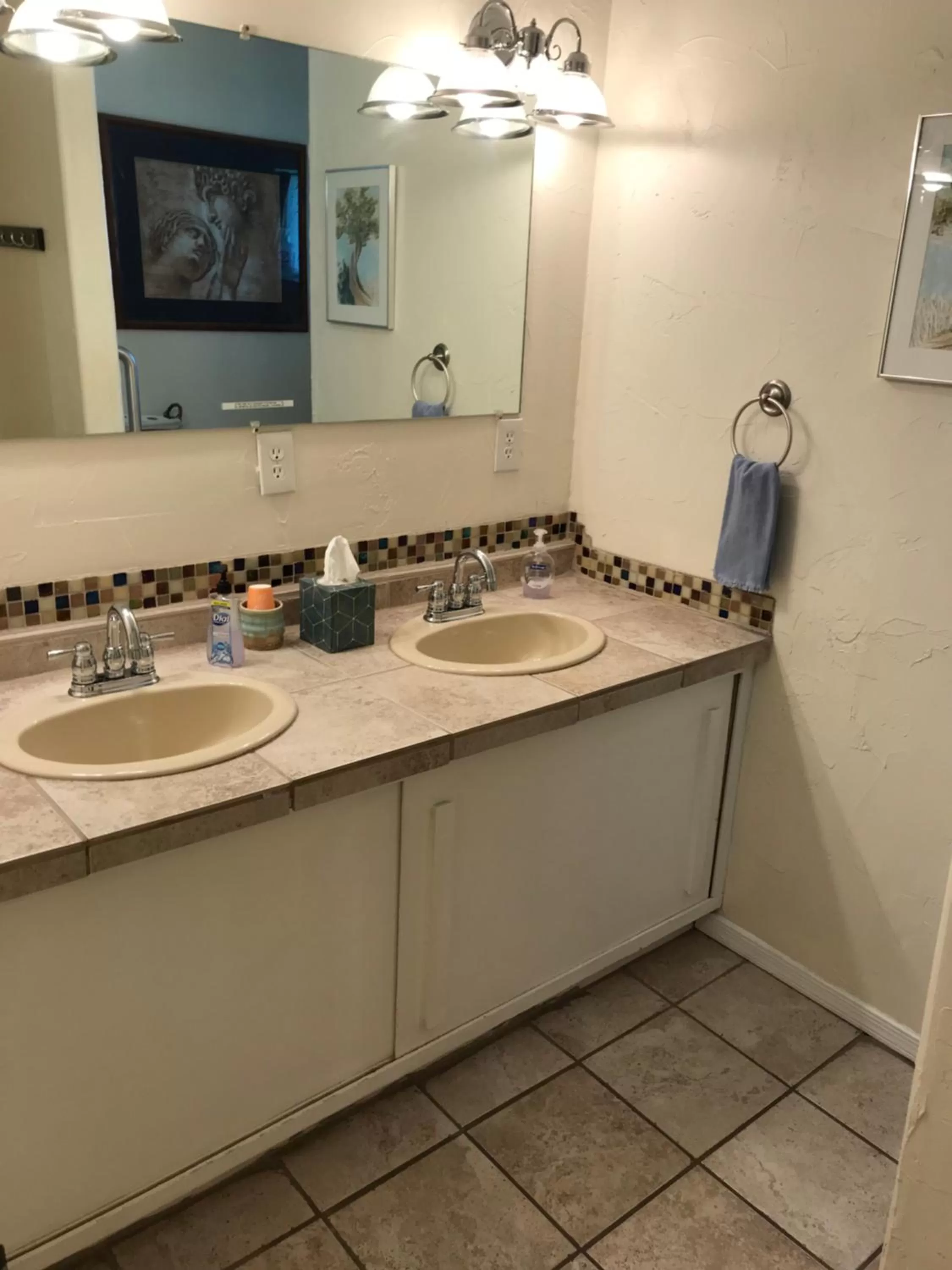 Bathroom in Mancos Inn