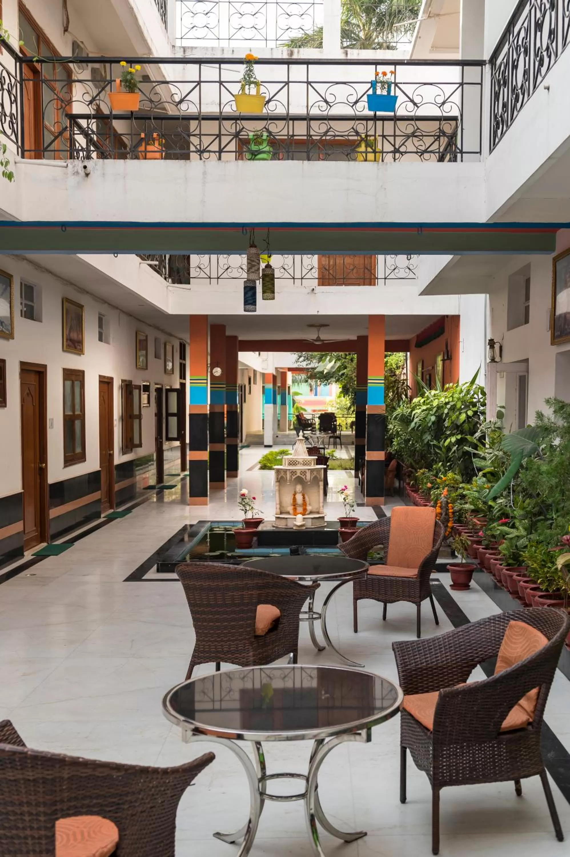 Area and facilities in Hotel Harmony