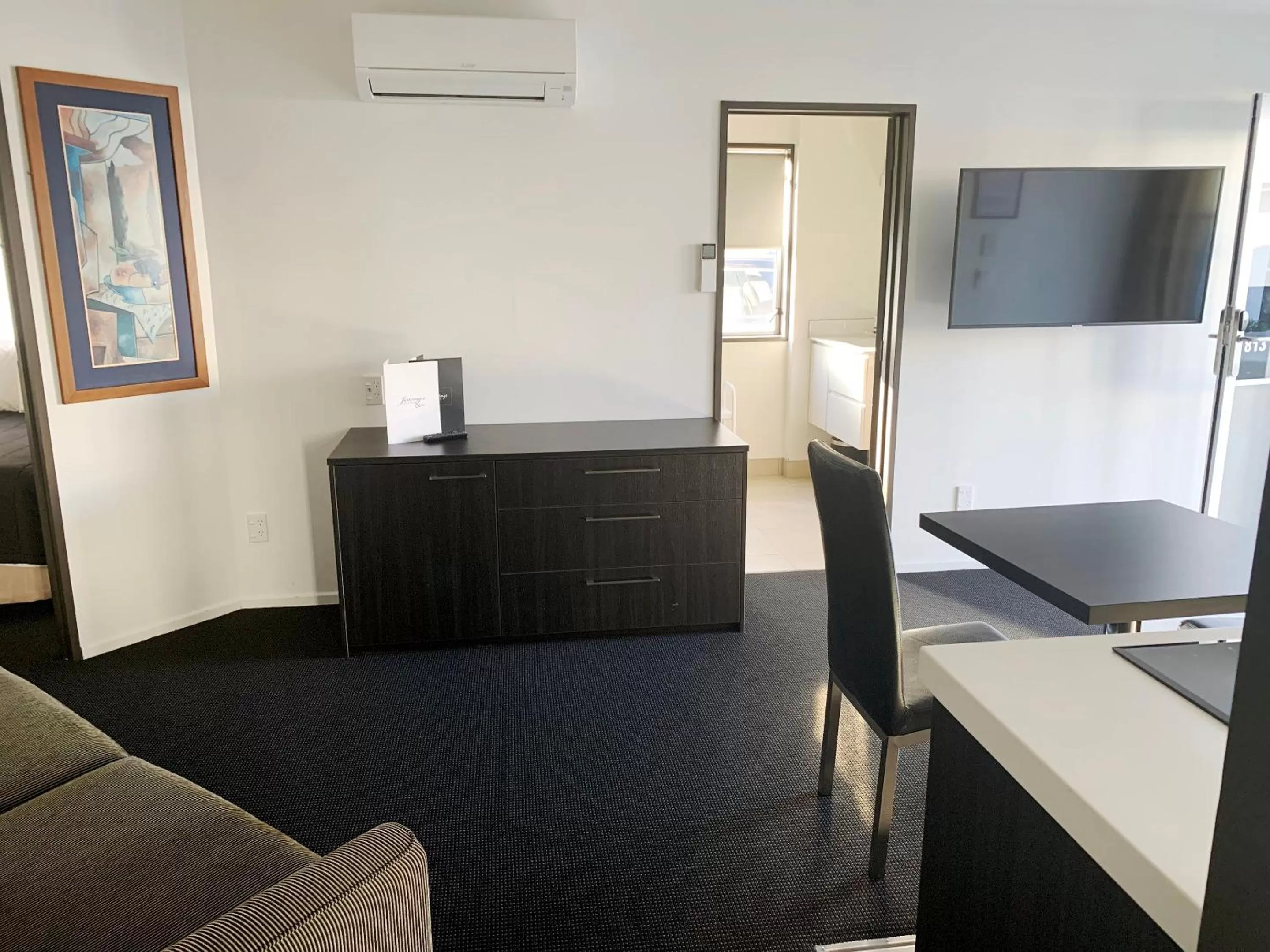 Living room in Pavilions Hotel