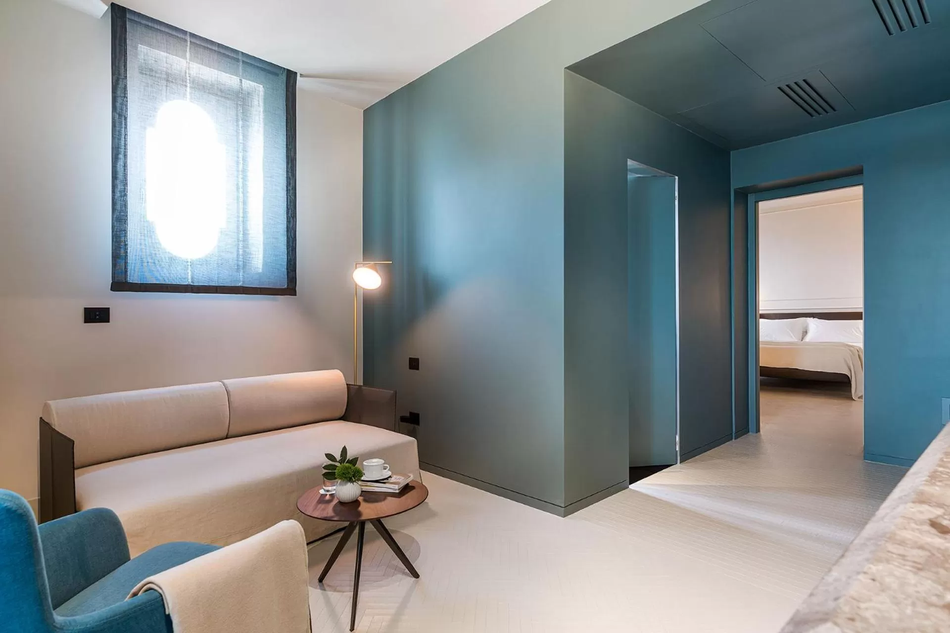 Photo of the whole room, Bed in Byssus Suites